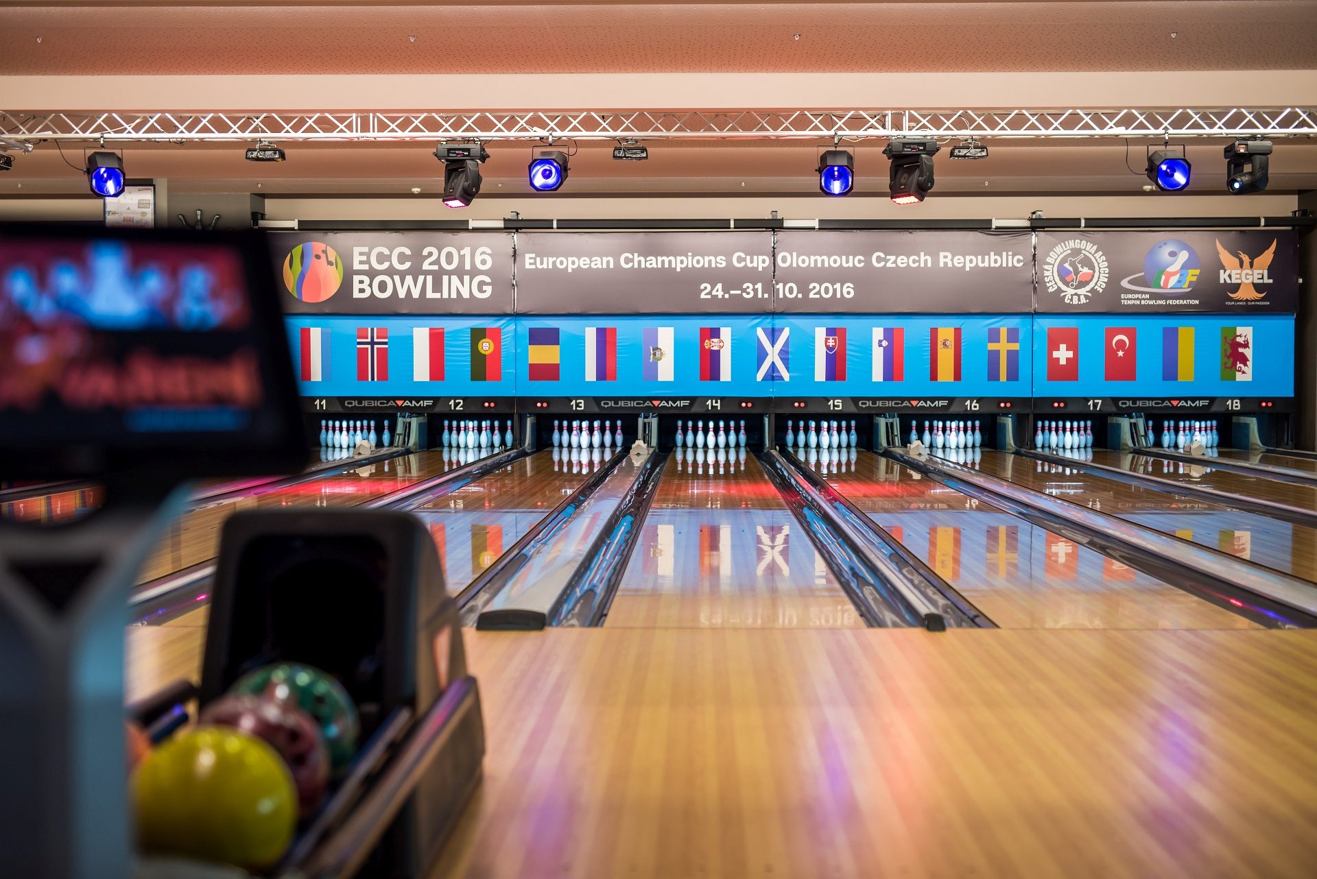BOWLAND bowling center foto 6