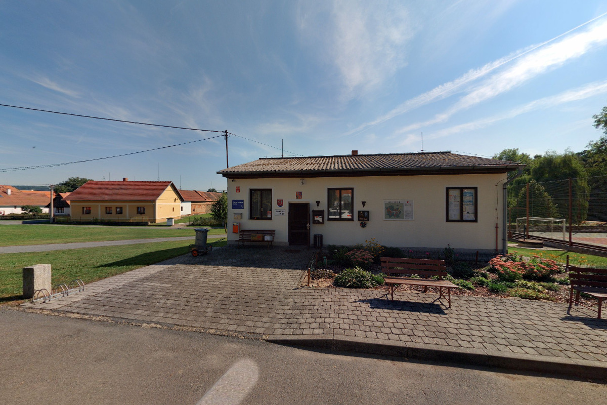 Hlince - obecní úřad foto 4