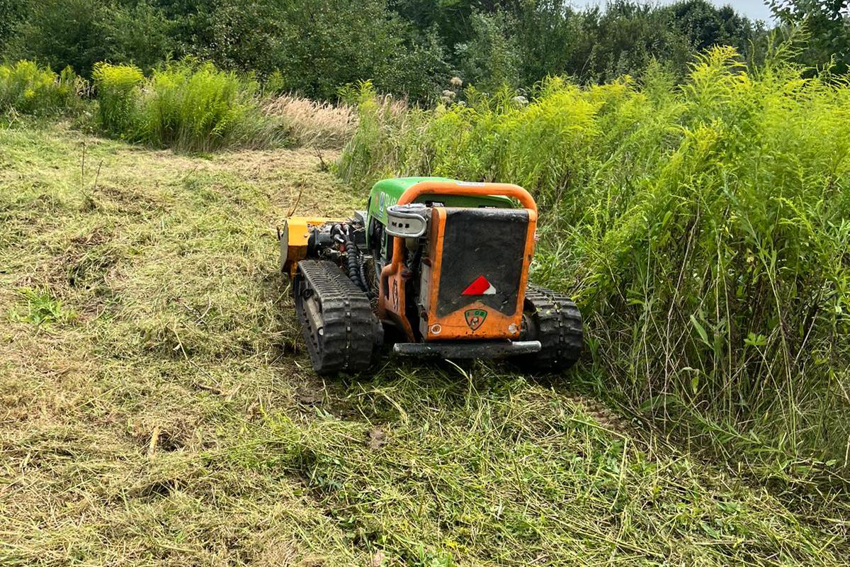 PDCZEU s.r.o. sečení trávy