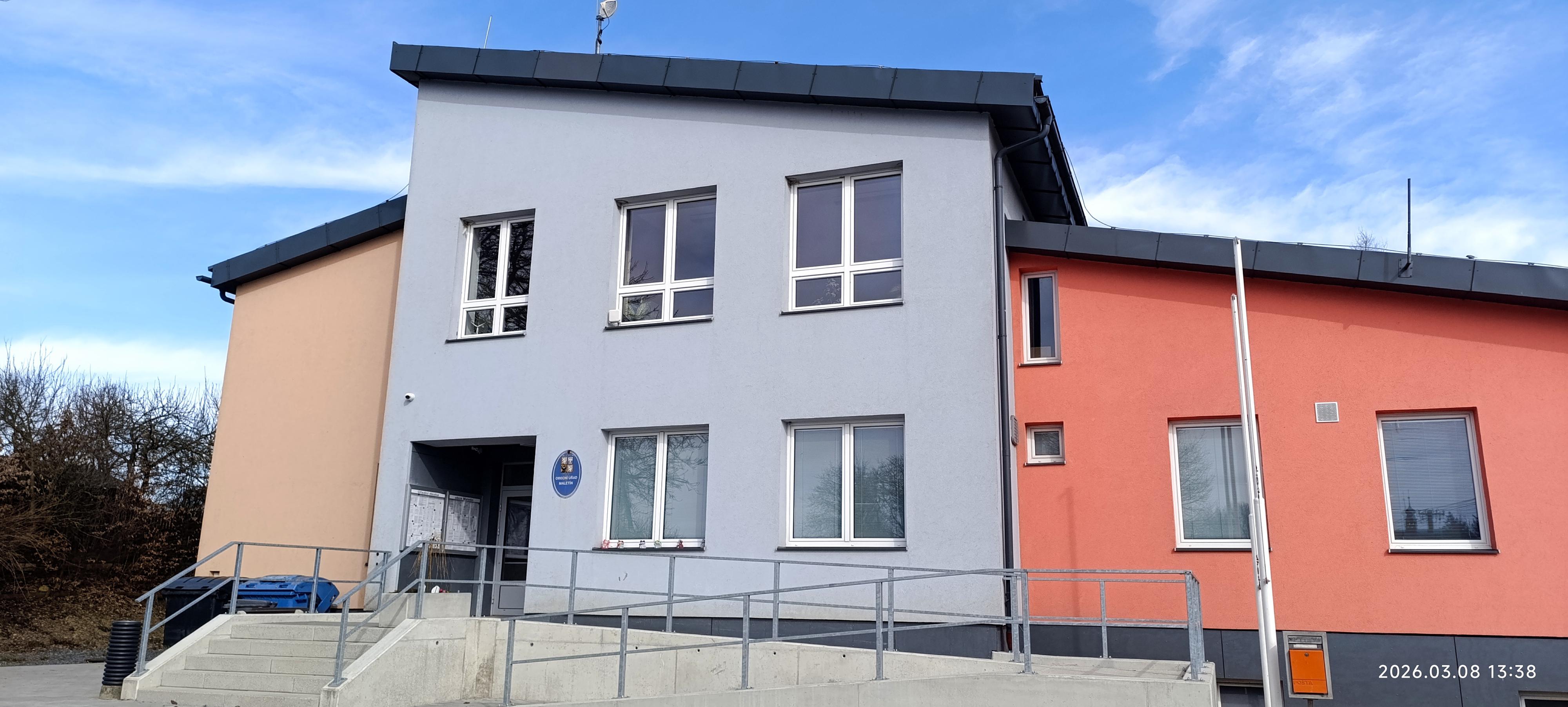 Maletín - obecní úřad foto 2