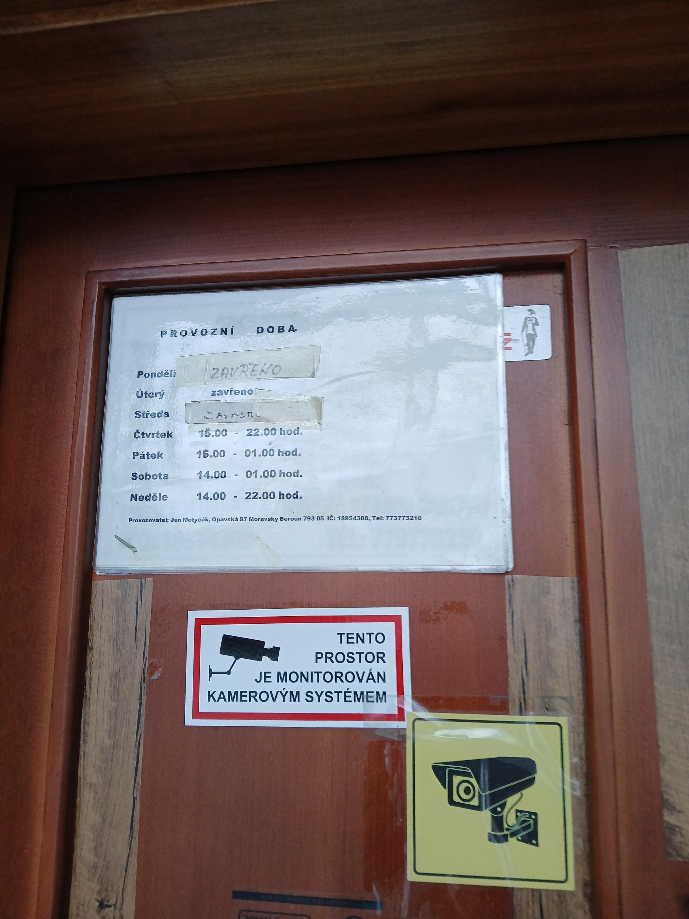 Pivnice U Hrabala foto 2