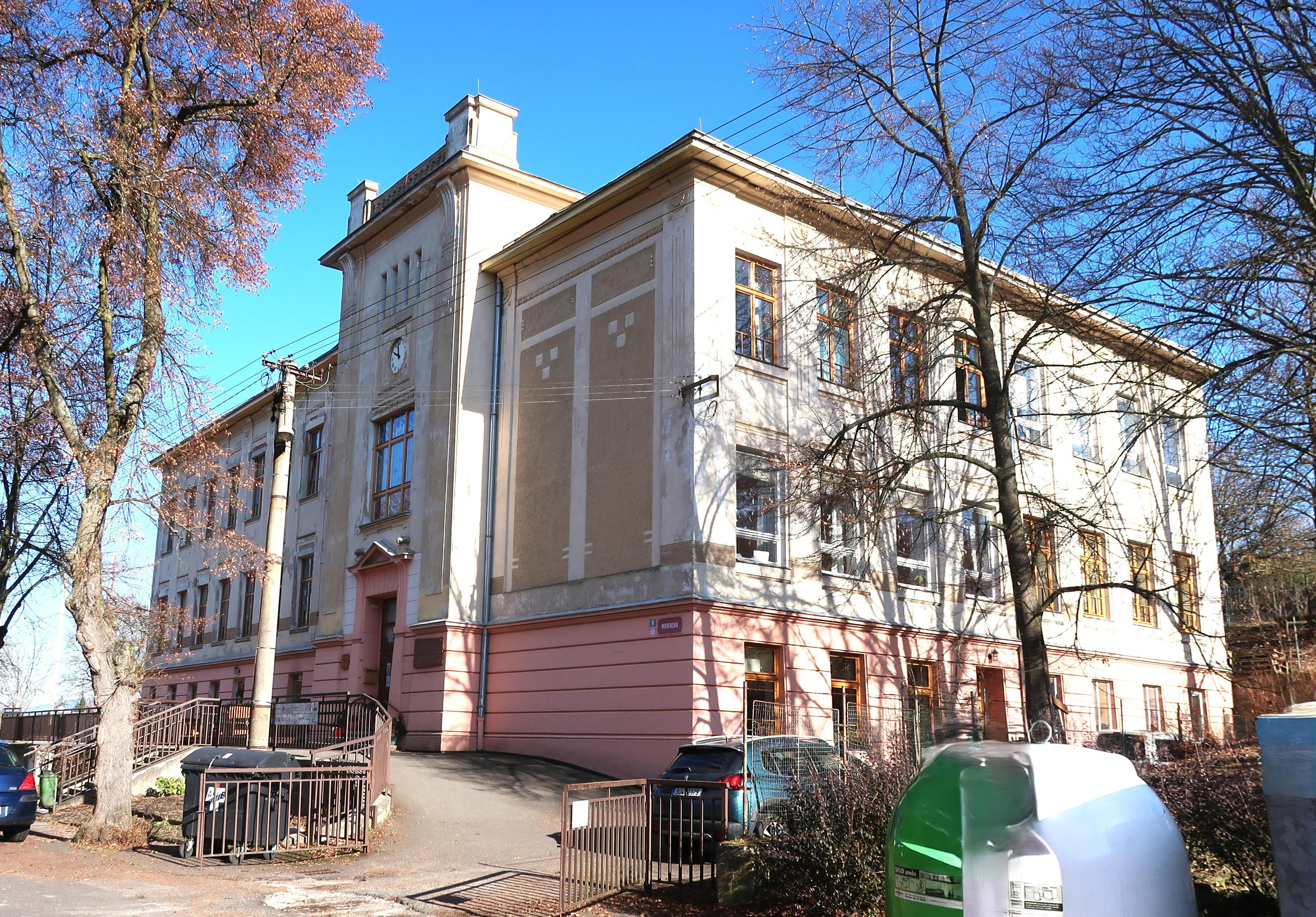 Waldorfská základní škola a mateřská škola Wlaštovka Karlovy Vary, o.p.s. foto 3