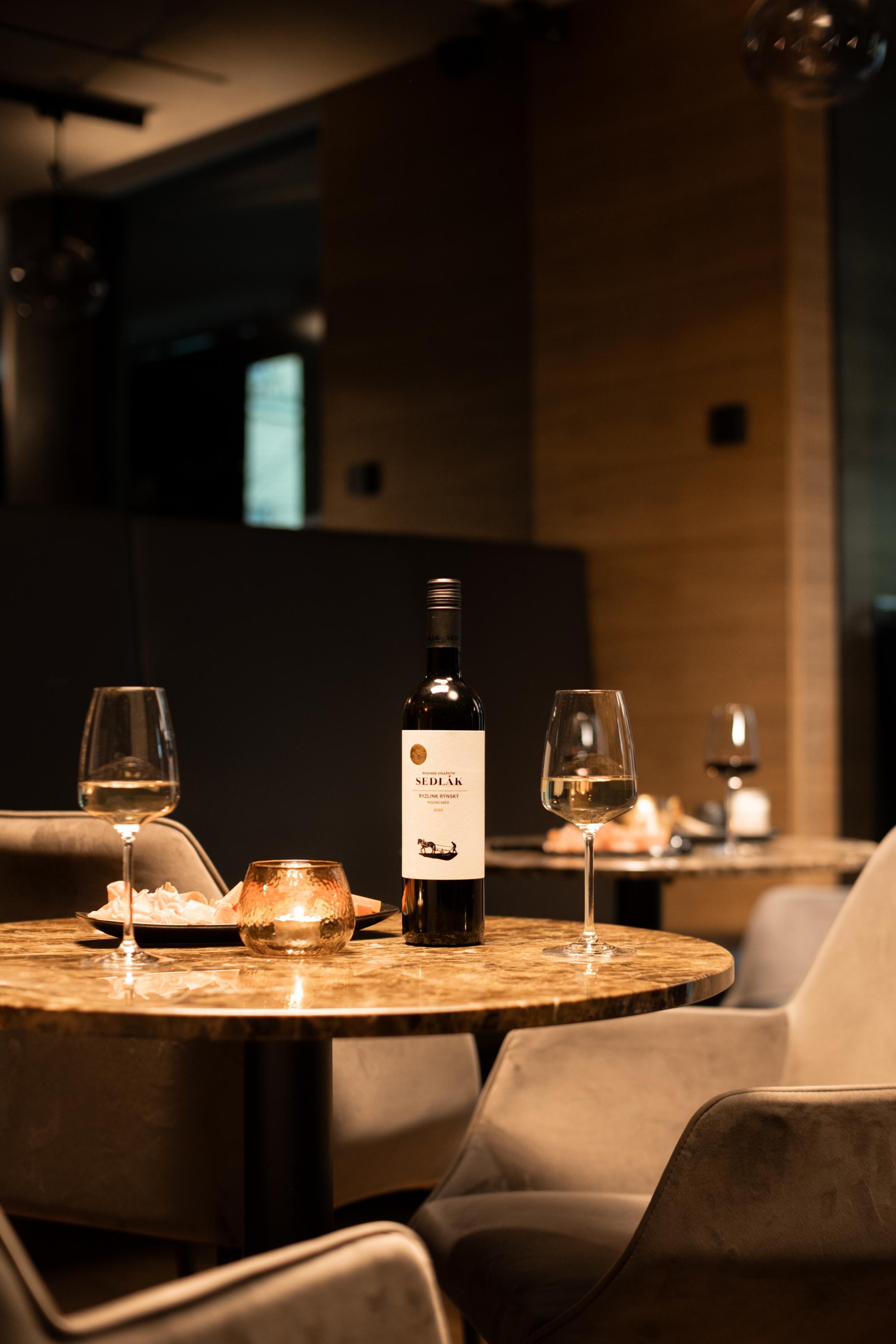 ELITE café & wine bar foto 3