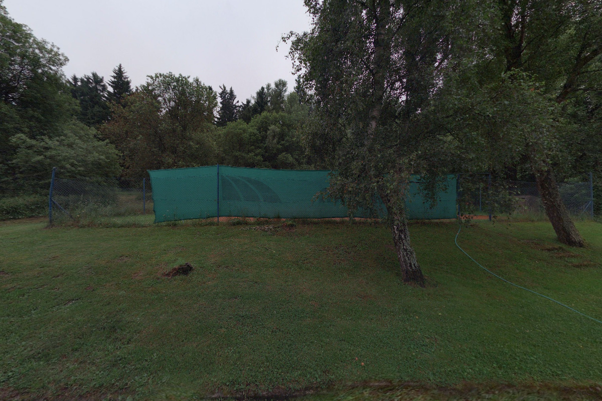 Tenisový kurt Školská