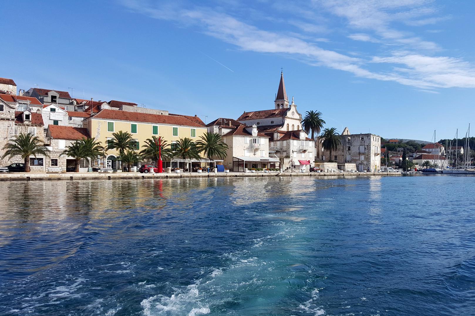 ADRIA REALITY - Nemovitosti.HR