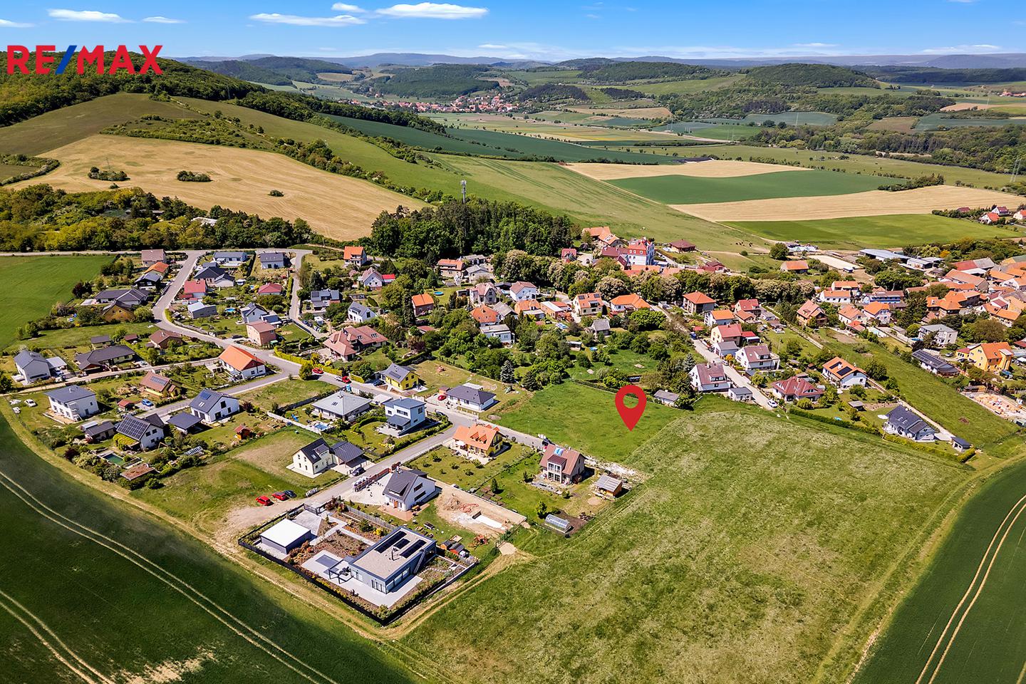 Prodej pozemku 1 491 m2, Liteň