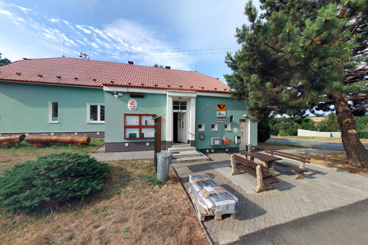 Horní Loděnice - obecní úřad foto 3