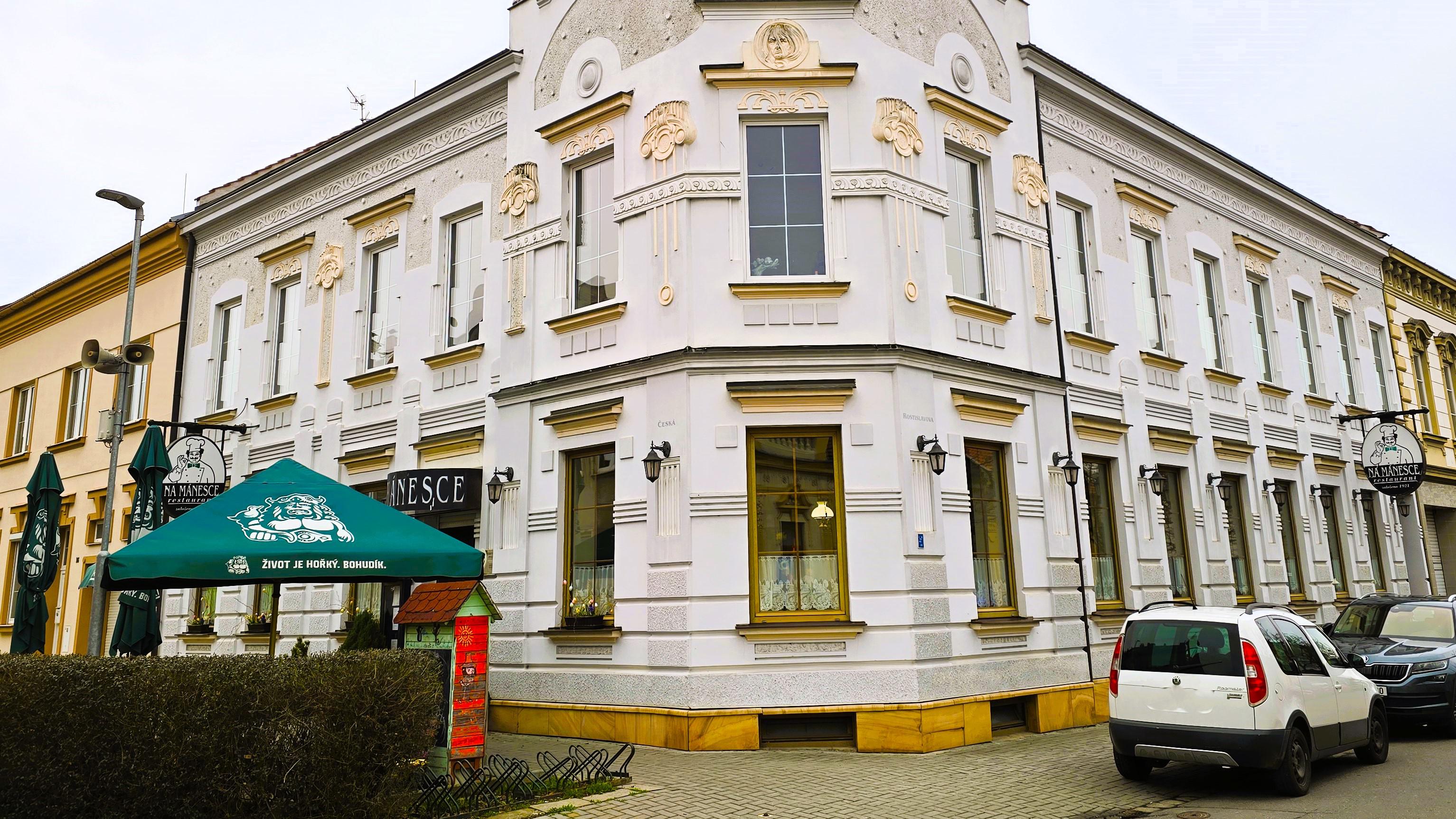Restaurace na Mánesce foto 2