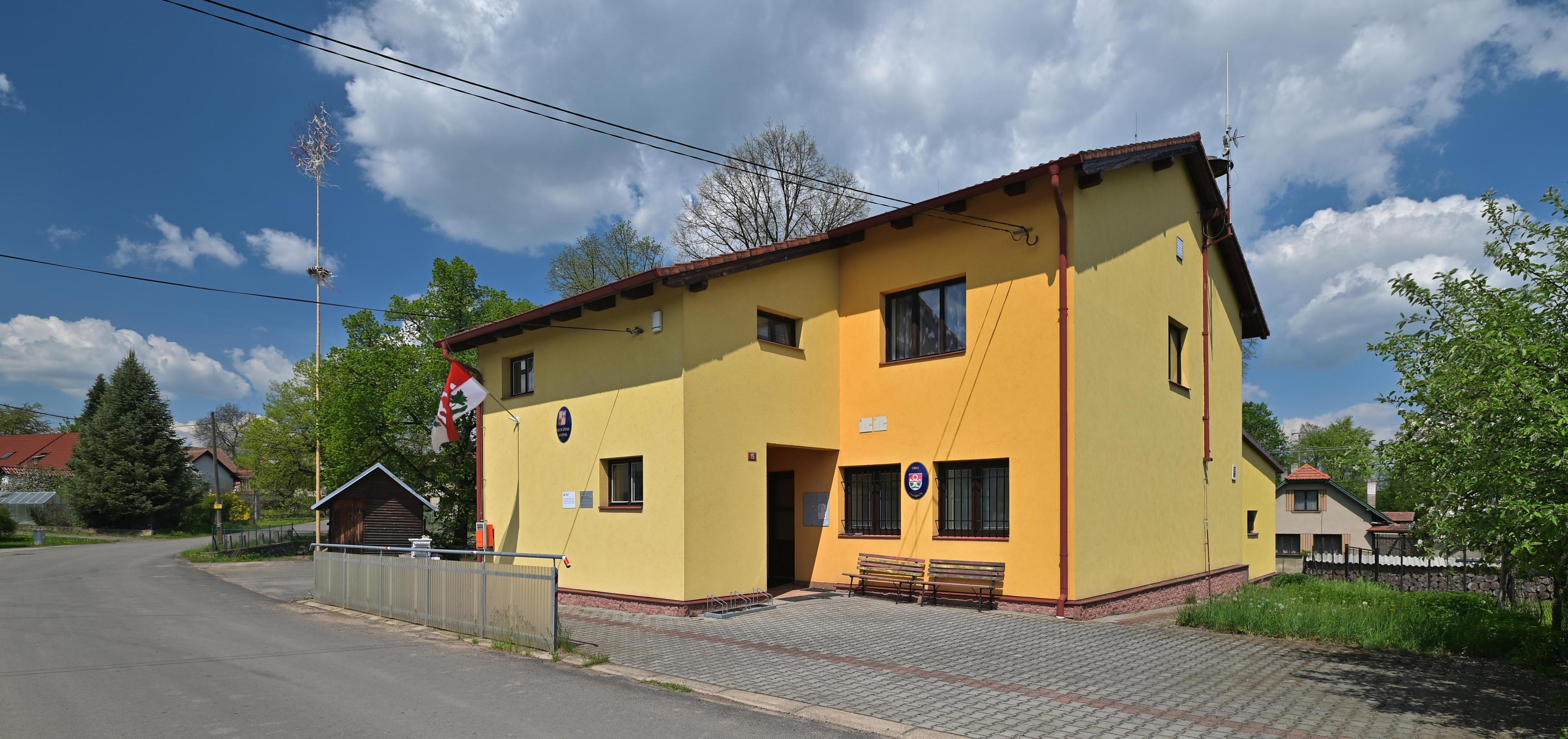 Javorník - obecní úřad foto 2