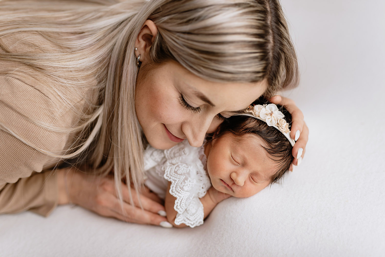 Dana Macáková - dannyfotografka - newborn fotografie foto 2