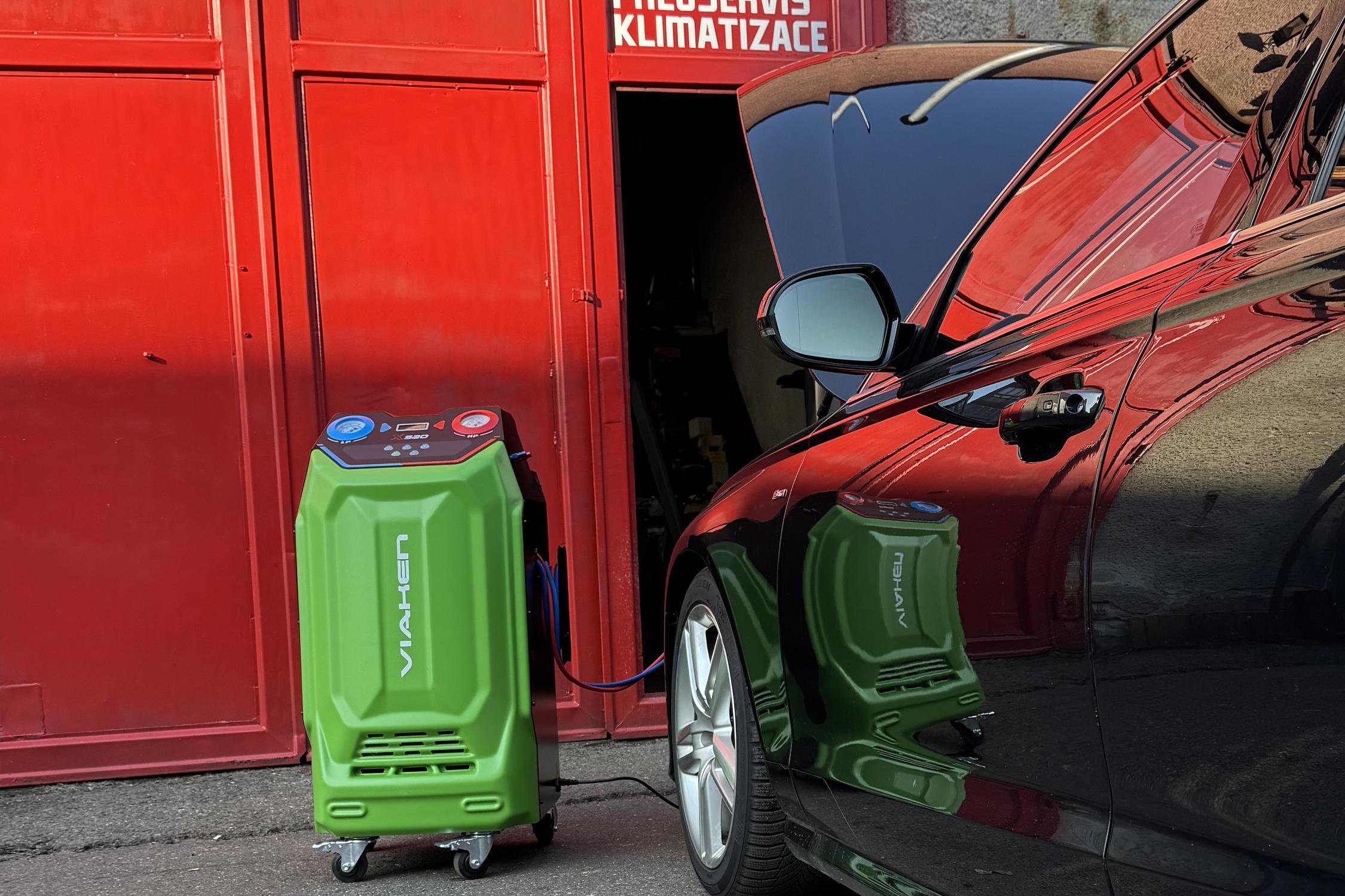 SERVIS A PLNĚNÍ AUTOKLIMATIZACE