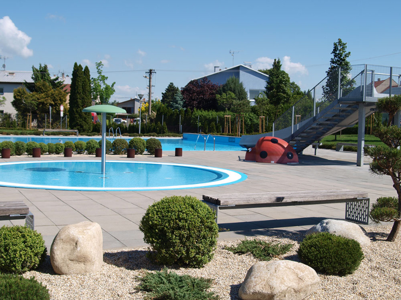 Sportovní areál Na Koupališti - Venkovní bazén foto 2