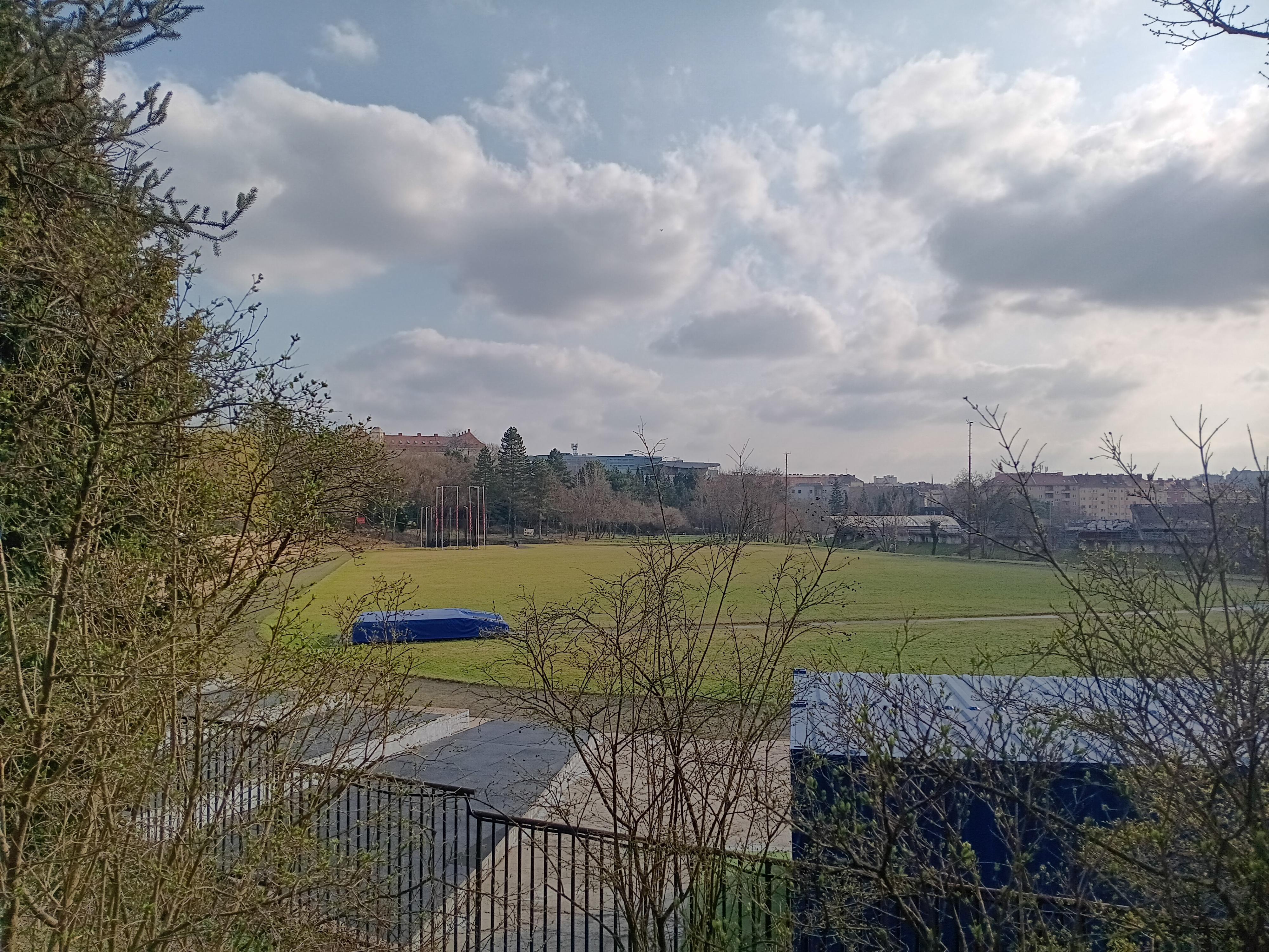 Hřiště Ponava - atletický stadion foto 6