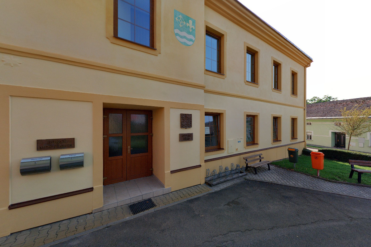 Horní Moštěnice - obecní úřad foto 3