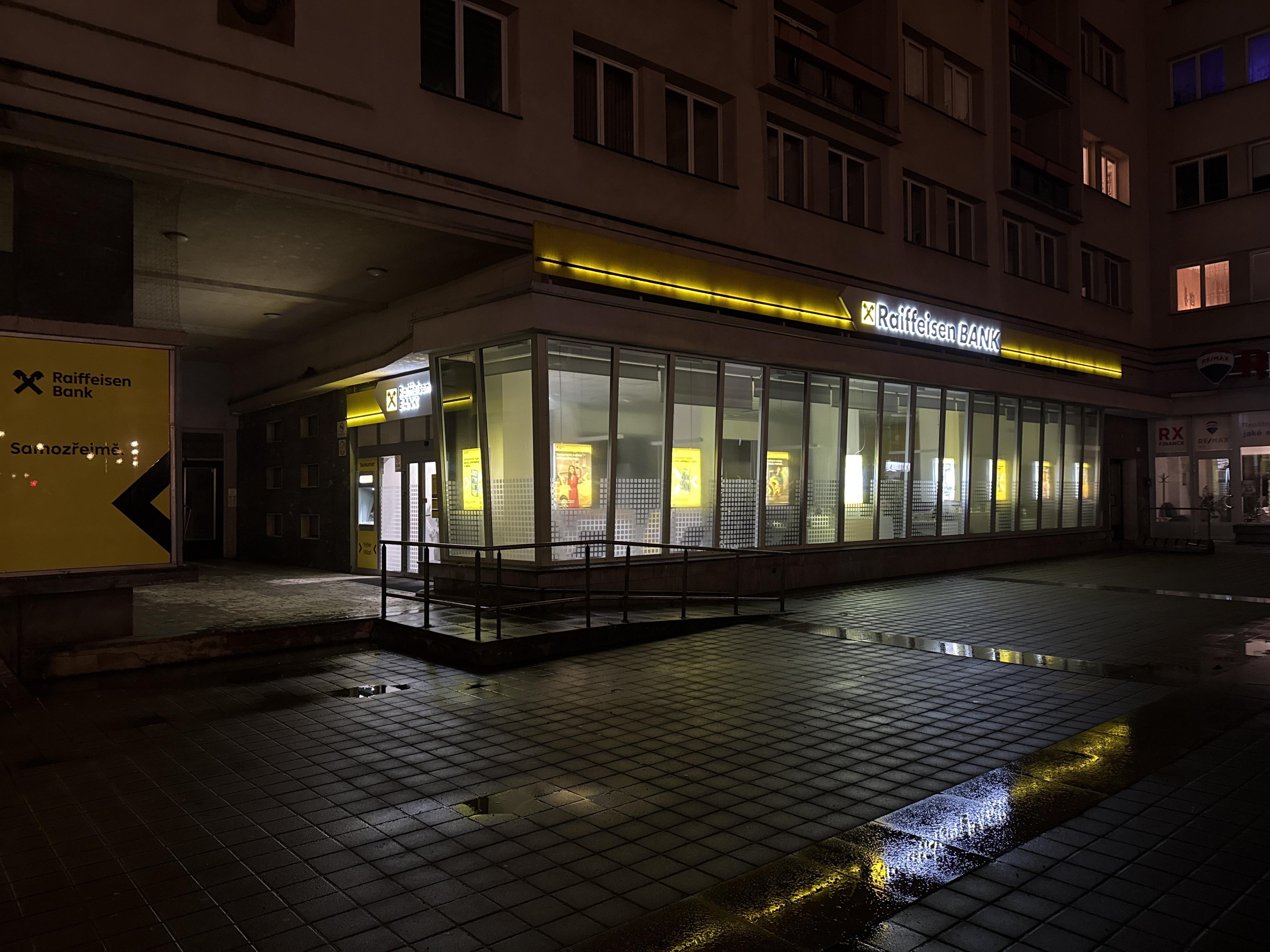 Raiffeisenbank - pobočka foto 3