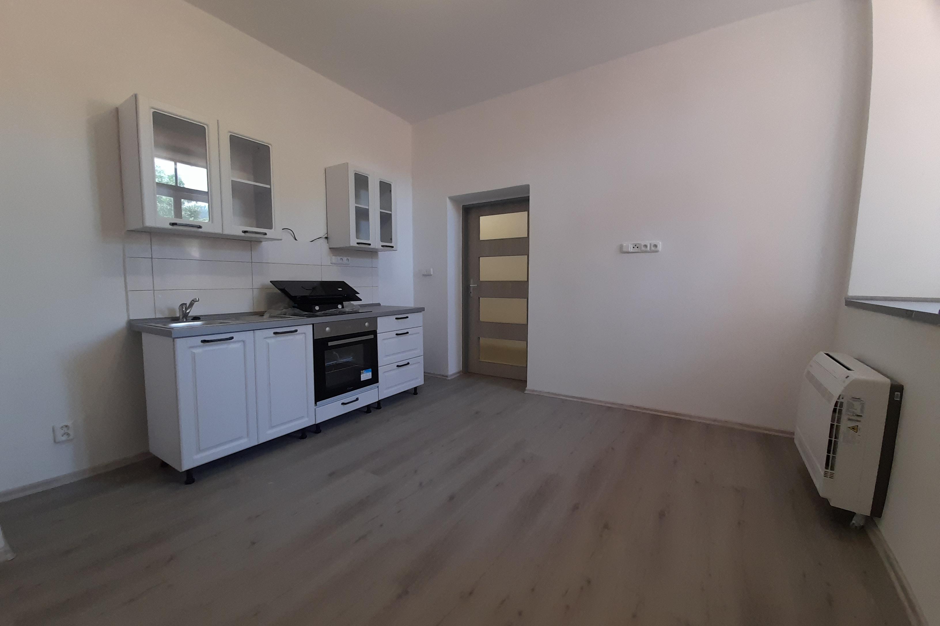 Pronájem garsoniéry, nám. Svobody, Sušice