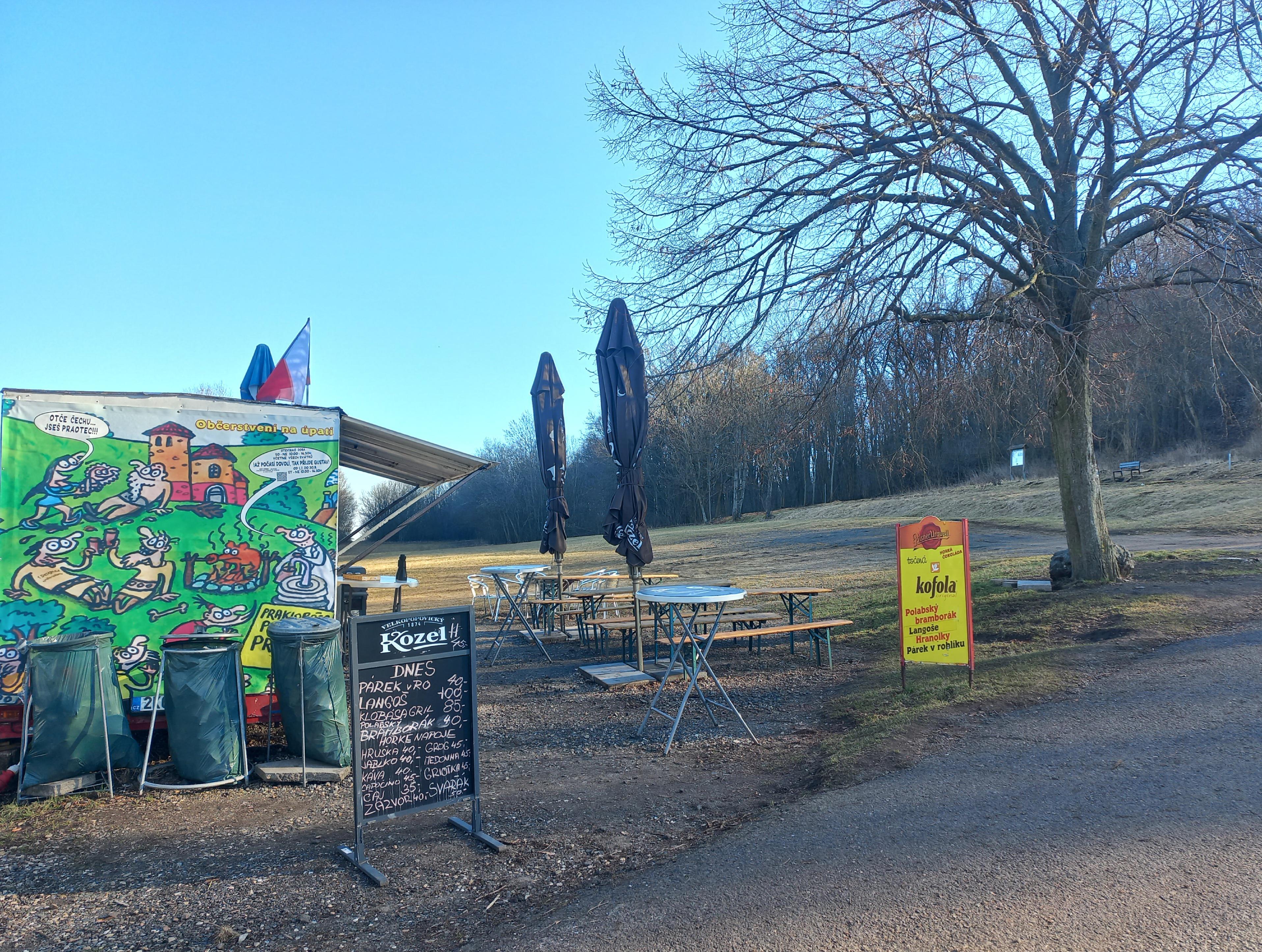 Občerstvení na úpatí foto 3