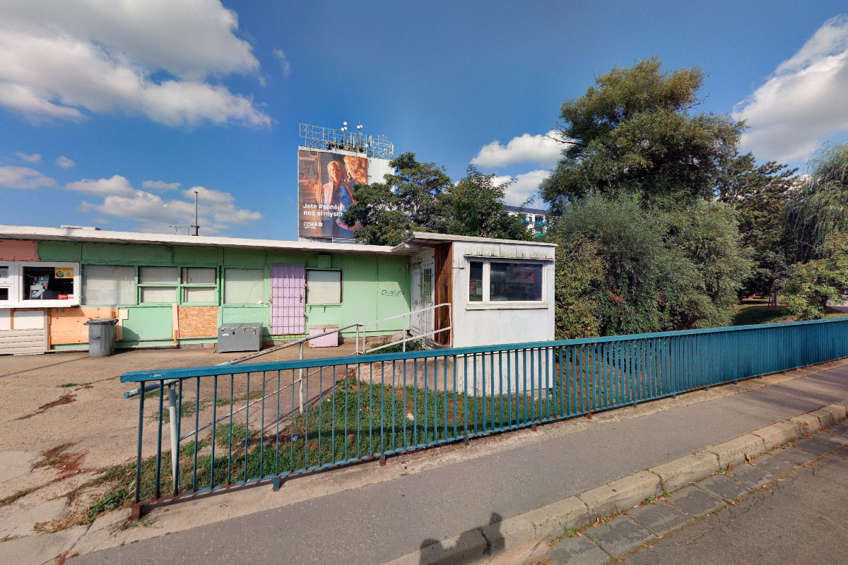 Dr. Max - výdejní box