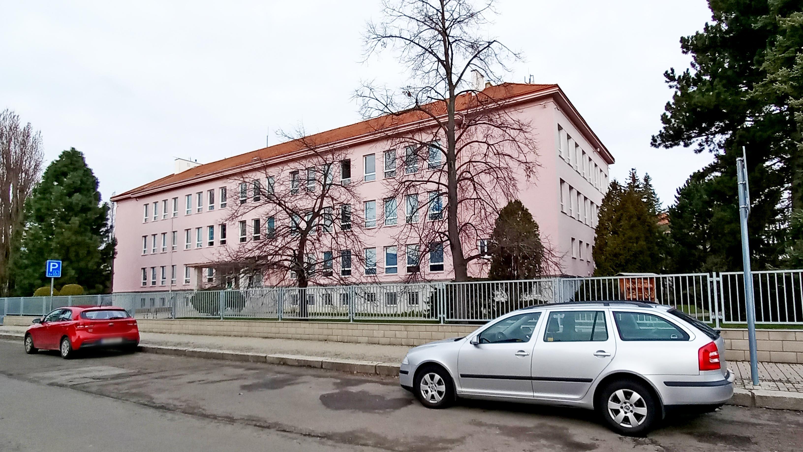 Základní škola a mateřská škola, Praha 8, U Školské zahrady 4