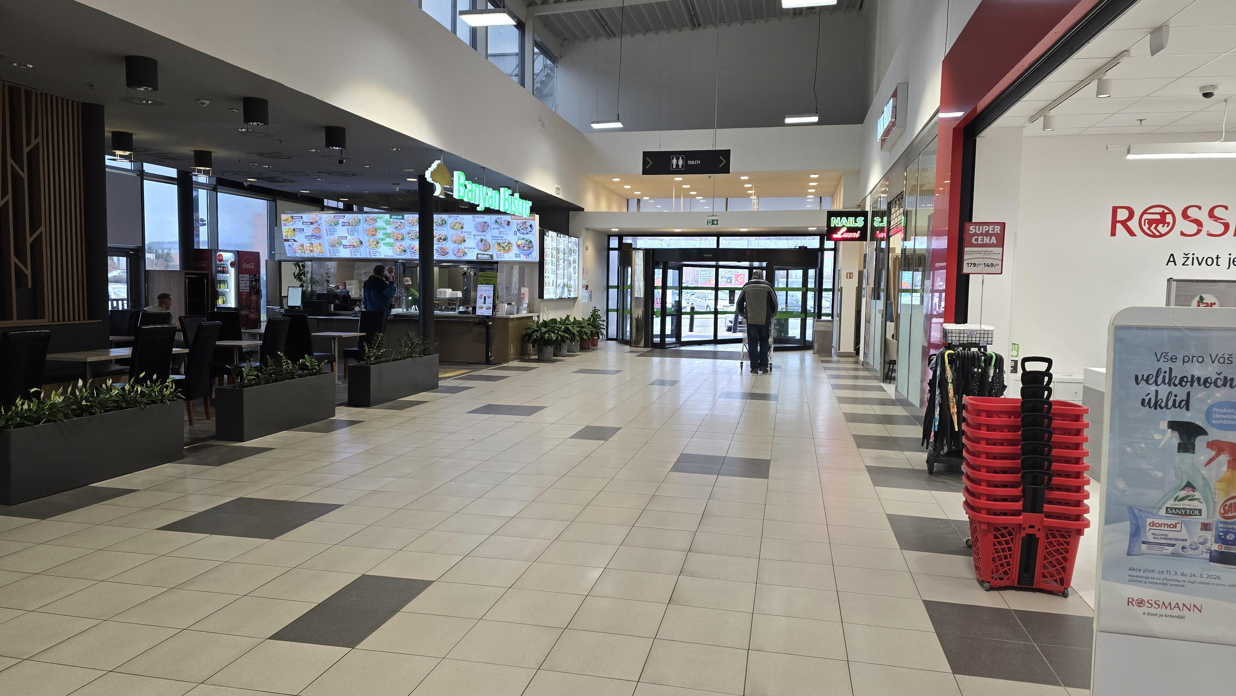 Albert Hypermarket foto 6