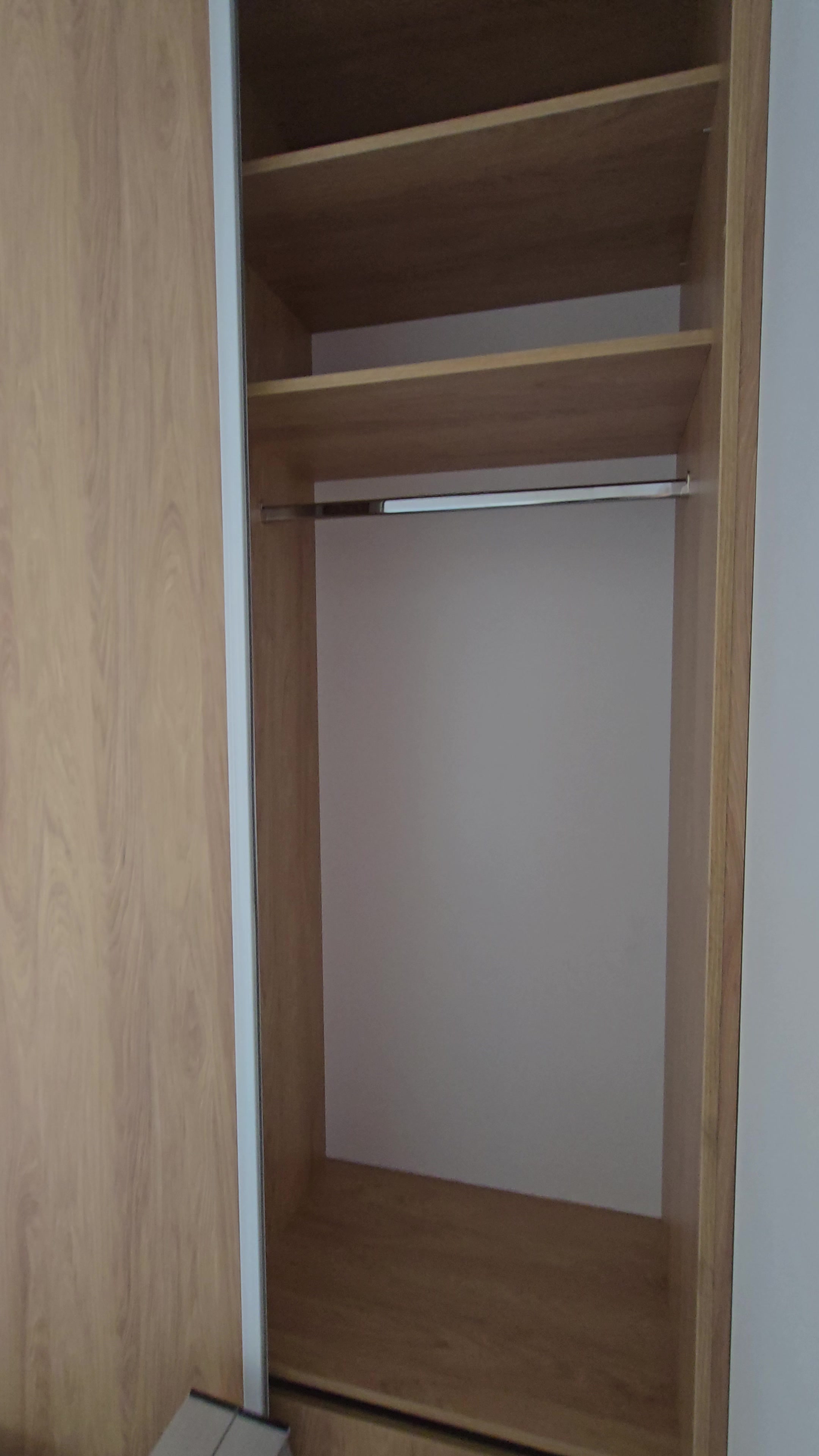 Zakázkový nábytek Janů foto 2 (náhled videa)