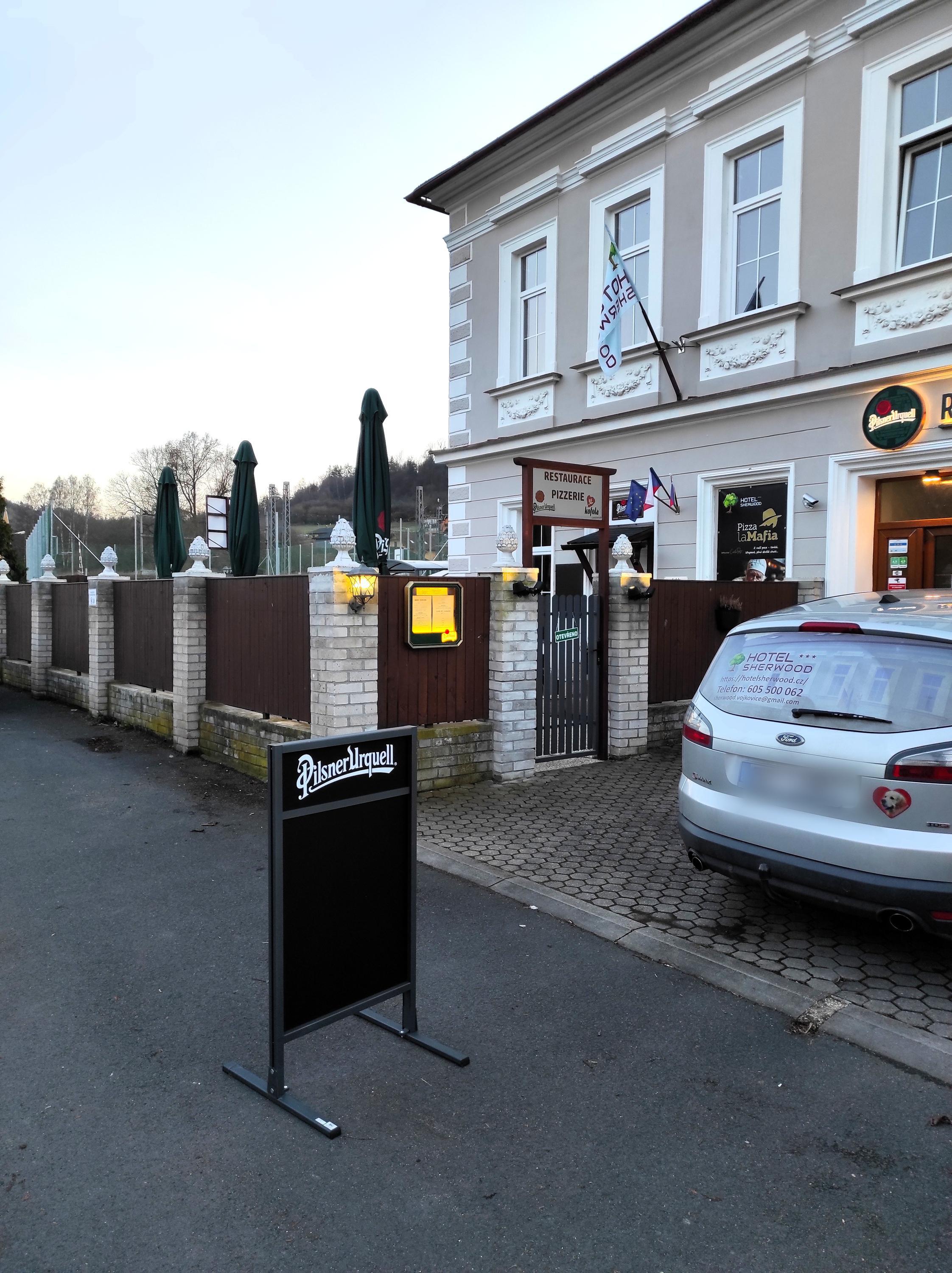 RESTAURACE A PIZZERIE SHERWOOD foto 4