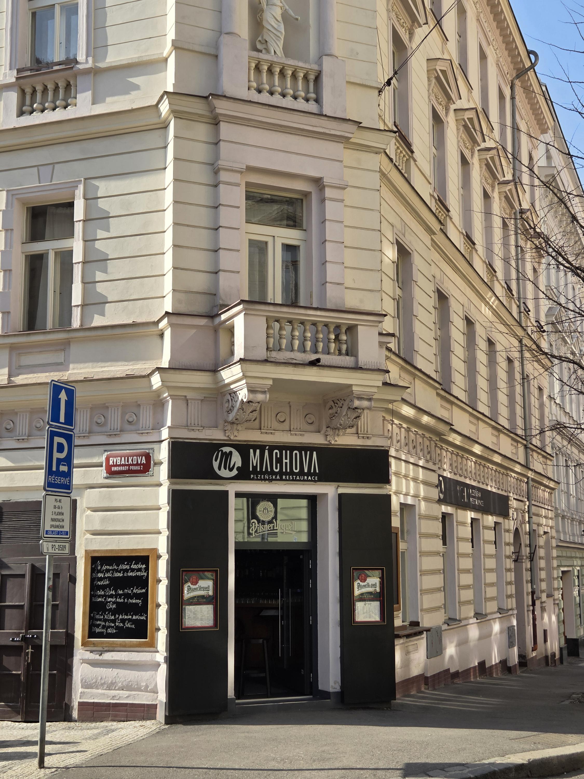 Máchova plzeňská restaurace foto 2