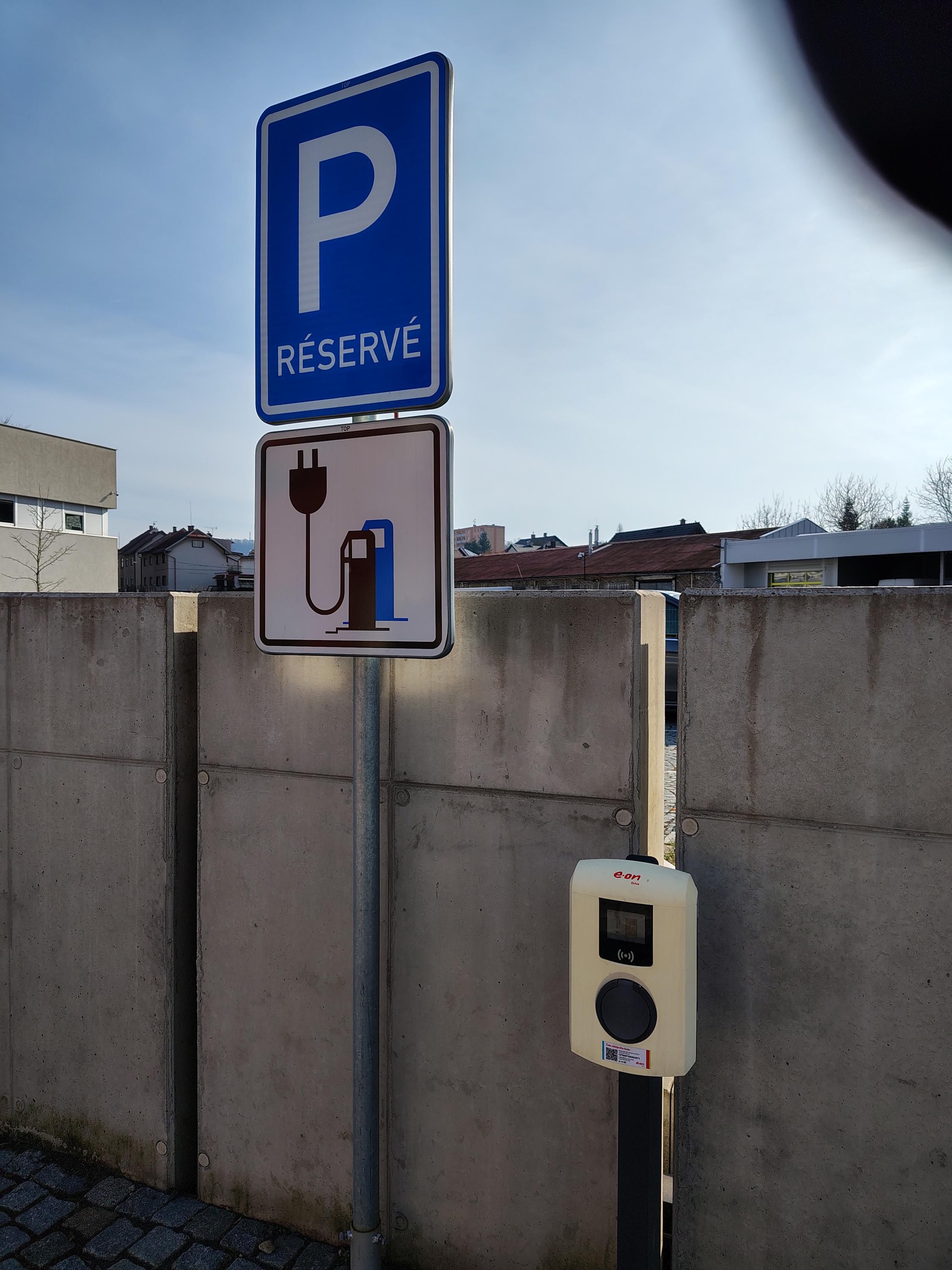 Dobíjecí stanice E.ON foto 4