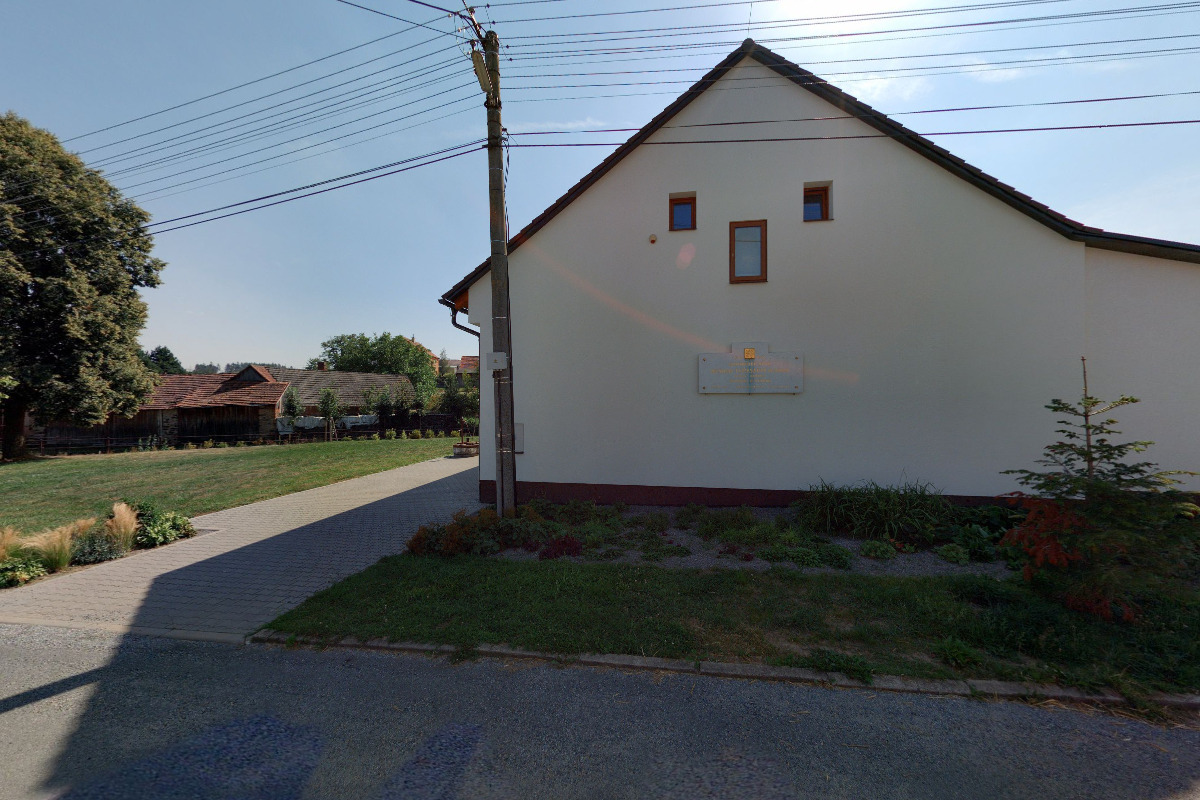 Horní Libochová - obecní úřad foto 2