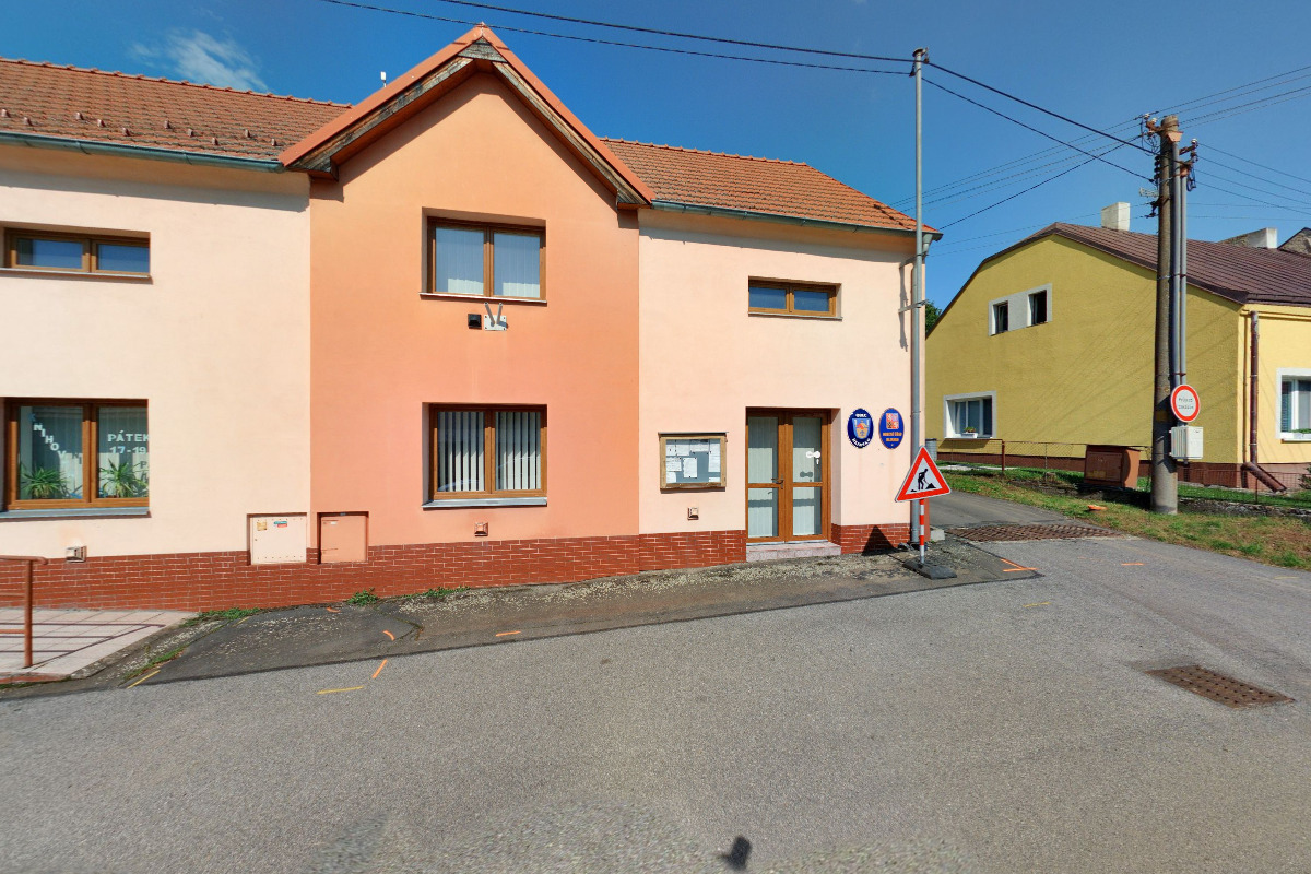 Hlinsko - obecní úřad foto 2