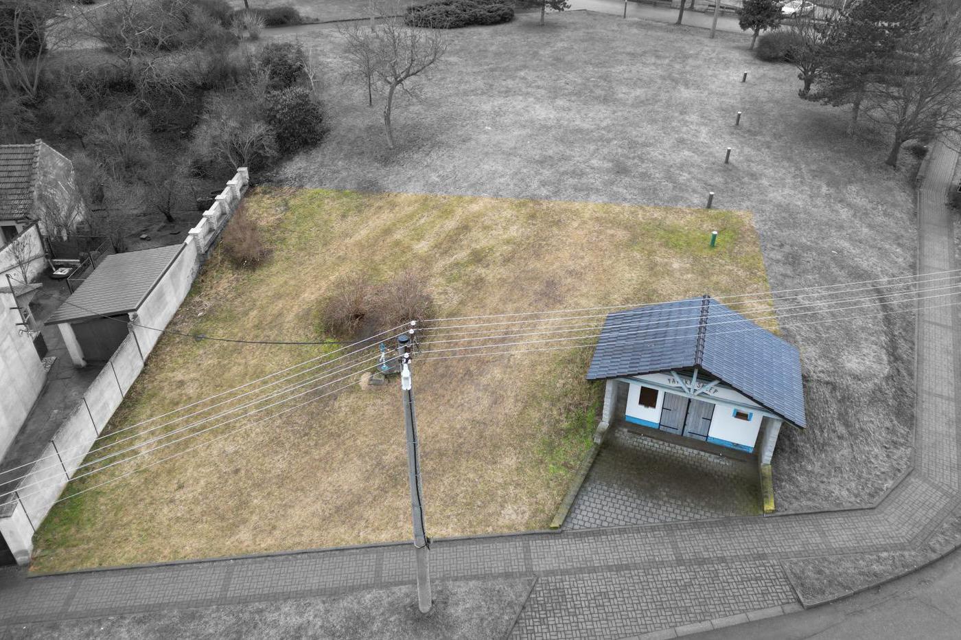 Prodej stav. pozemku s vin. sklepem,Velké Bílovice