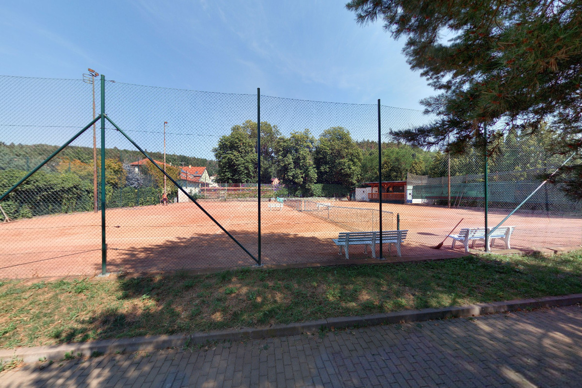 Tenisové kurty foto 1