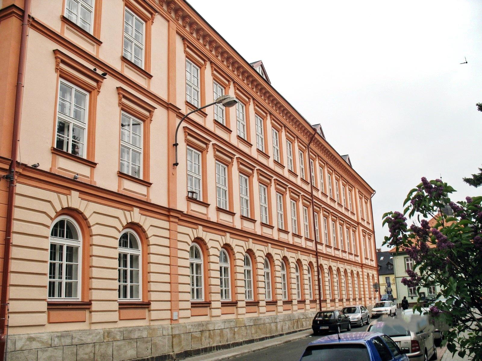 ZŠ Chrastava, náměstí 1. máje 228 foto 3