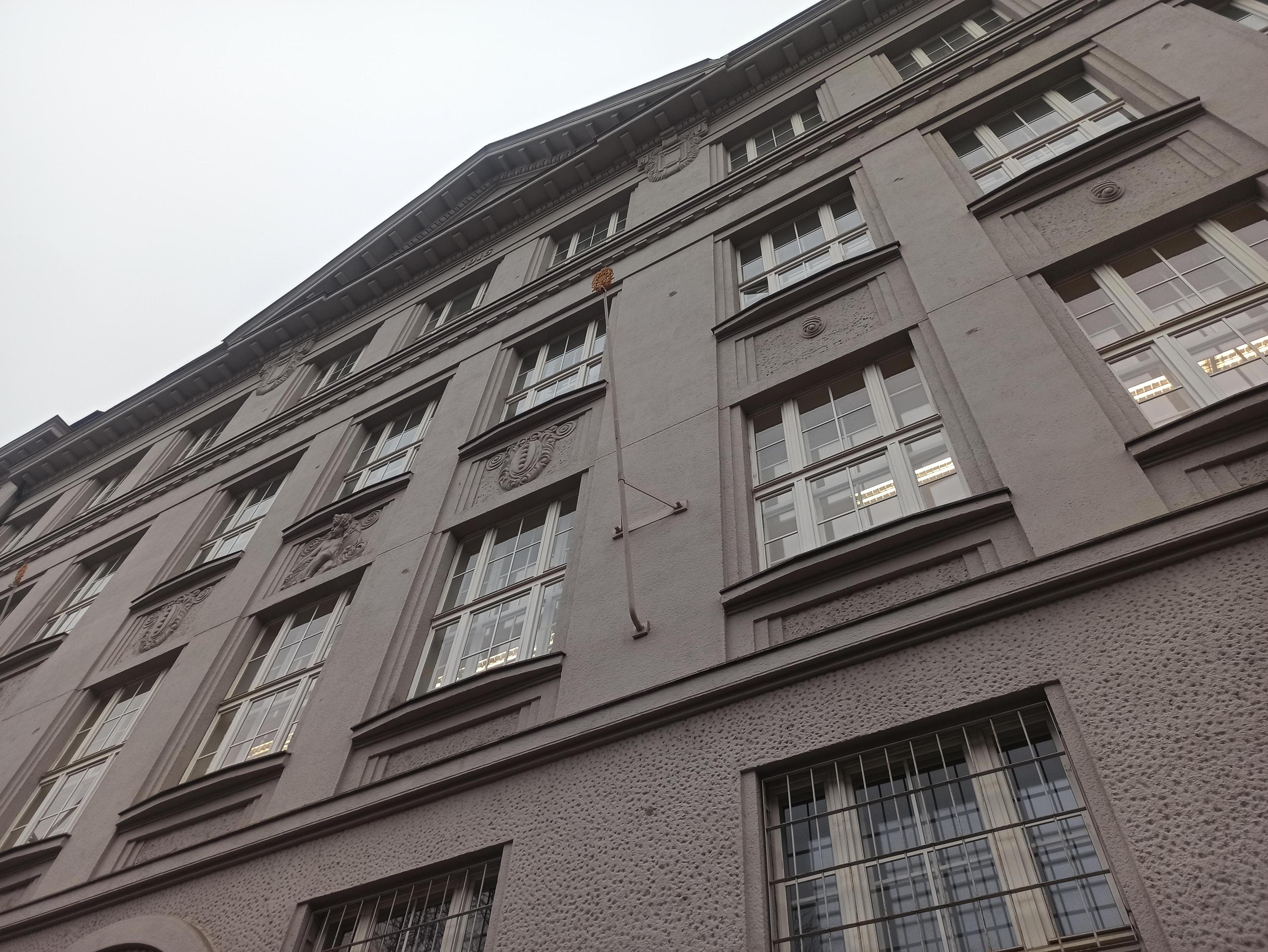 GYMNÁZIUM NA ZATLANCE foto 3