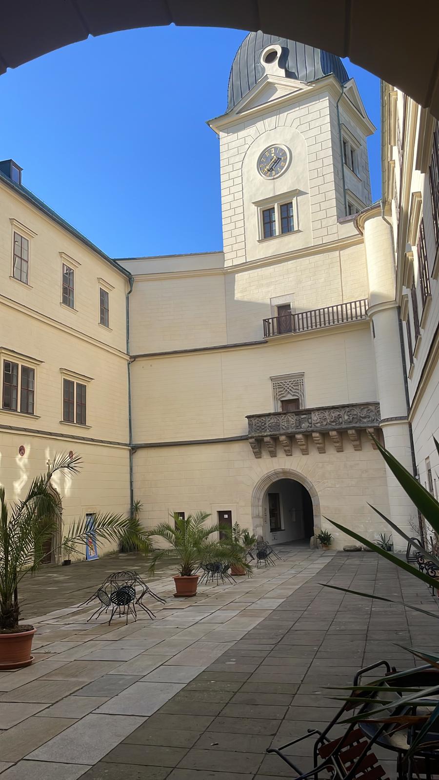 Zámecká kavárna Hrubý Rohozec foto 2