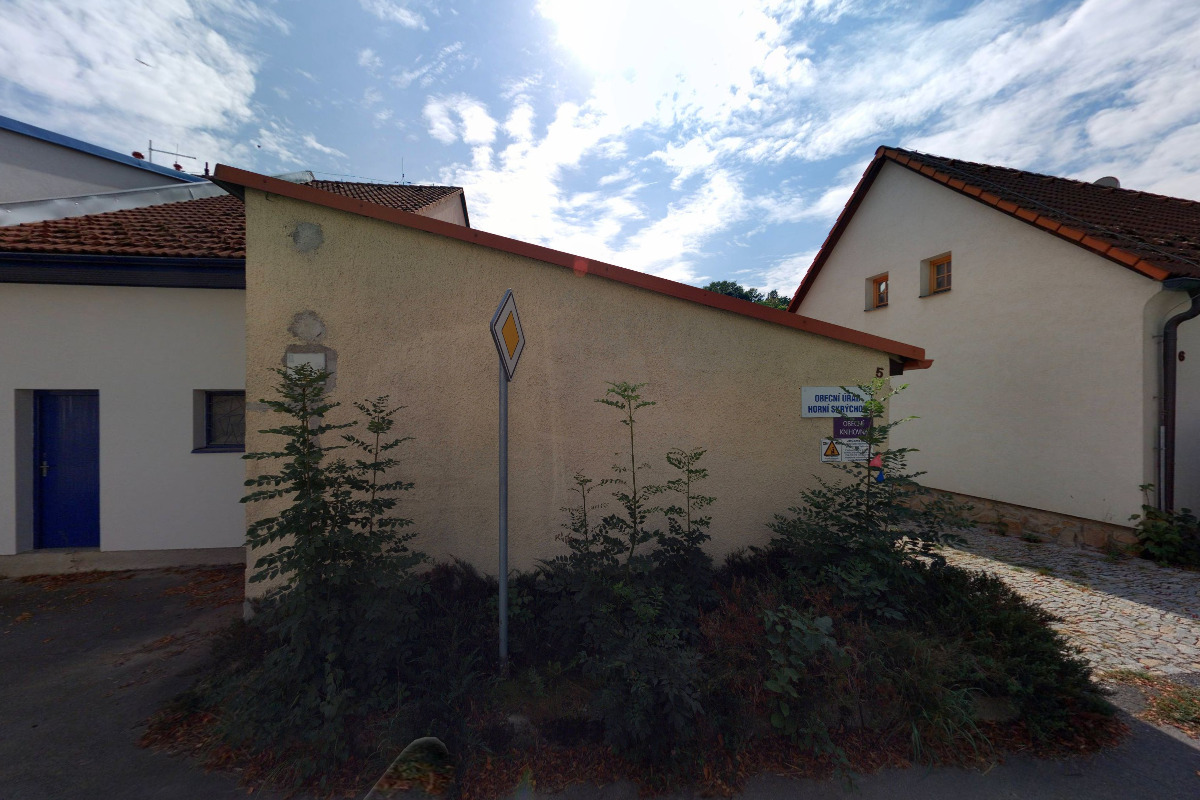 Horní Skrýchov - obecní úřad foto 2