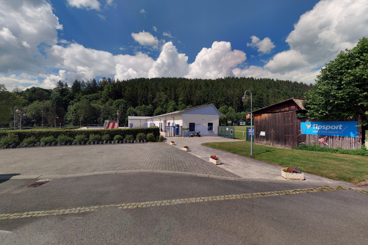 Dobíjecí stanice pro elektrokola Koupaliště Velké Karlovice