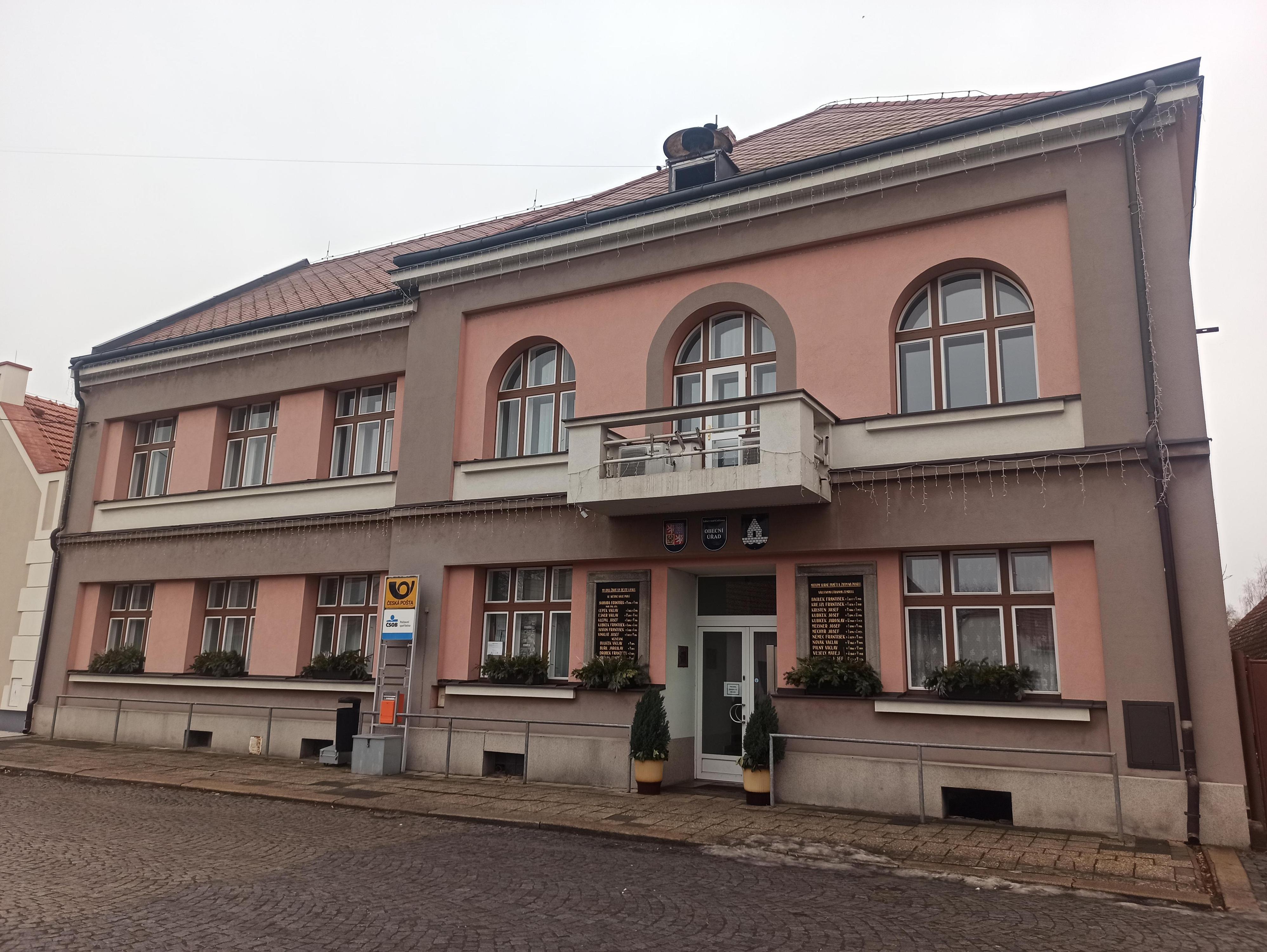 Libice nad Cidlinou - obecní úřad foto 3