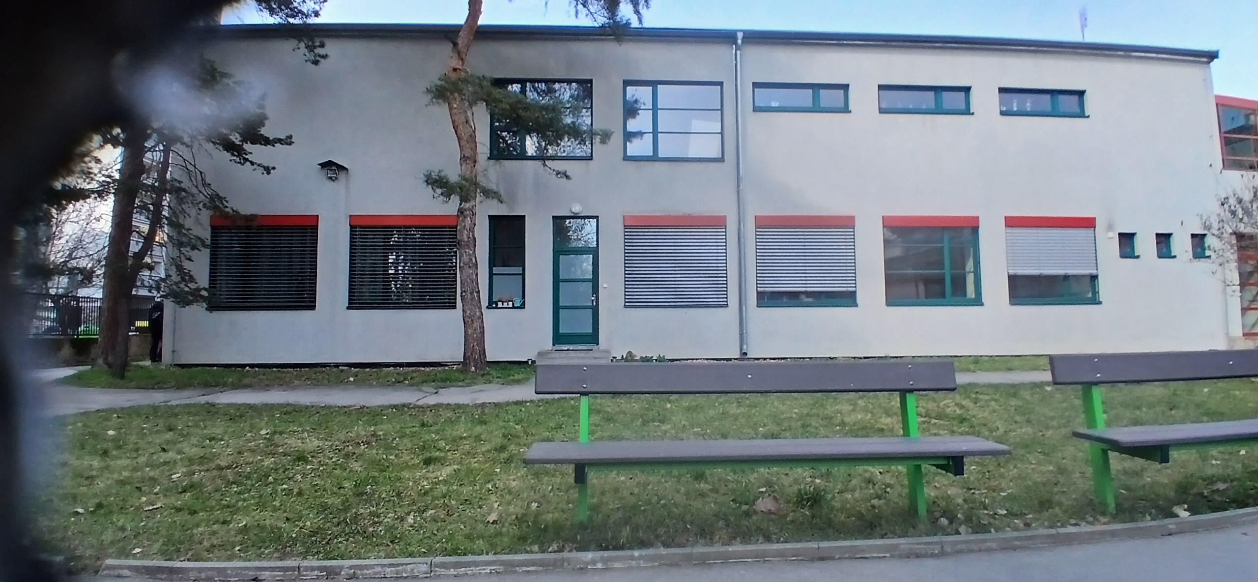 ZUŠ Praha 8, Taussigova foto 2