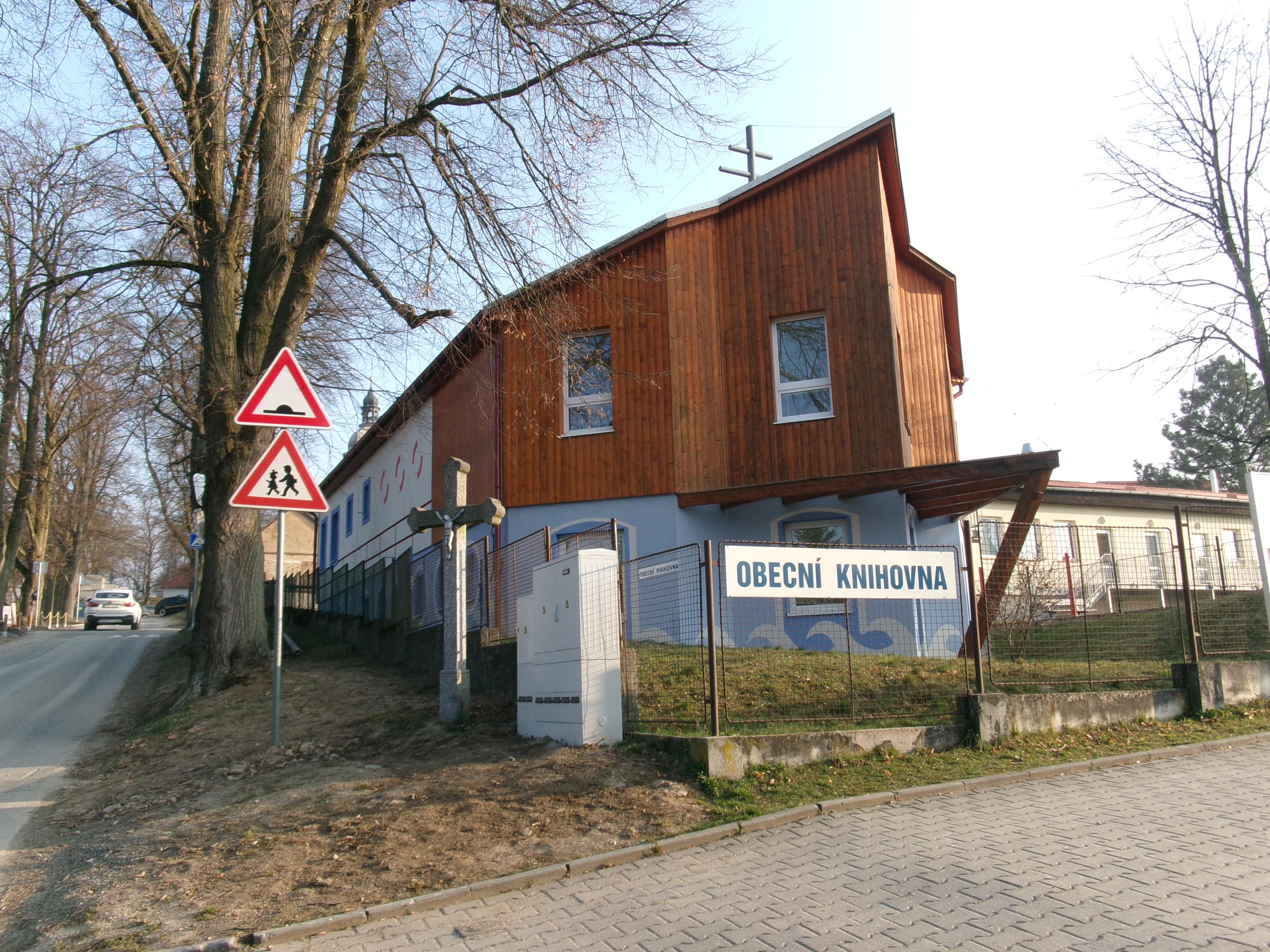 Obecní knihovna Chotoviny foto 3