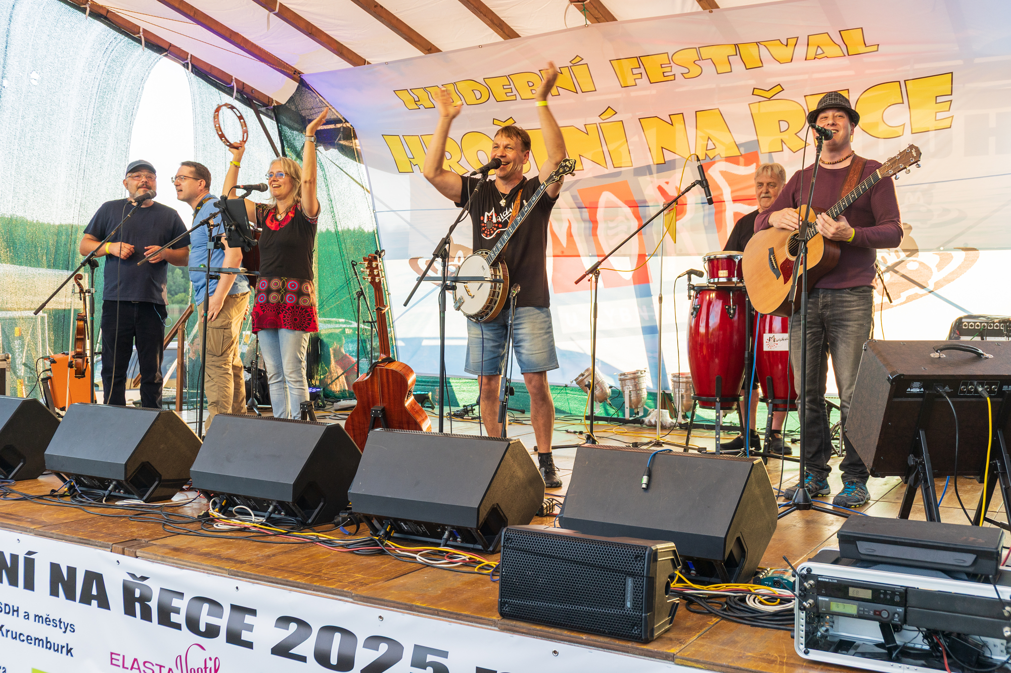 Hudební festival HROŠENÍ NA ŘECE foto 3