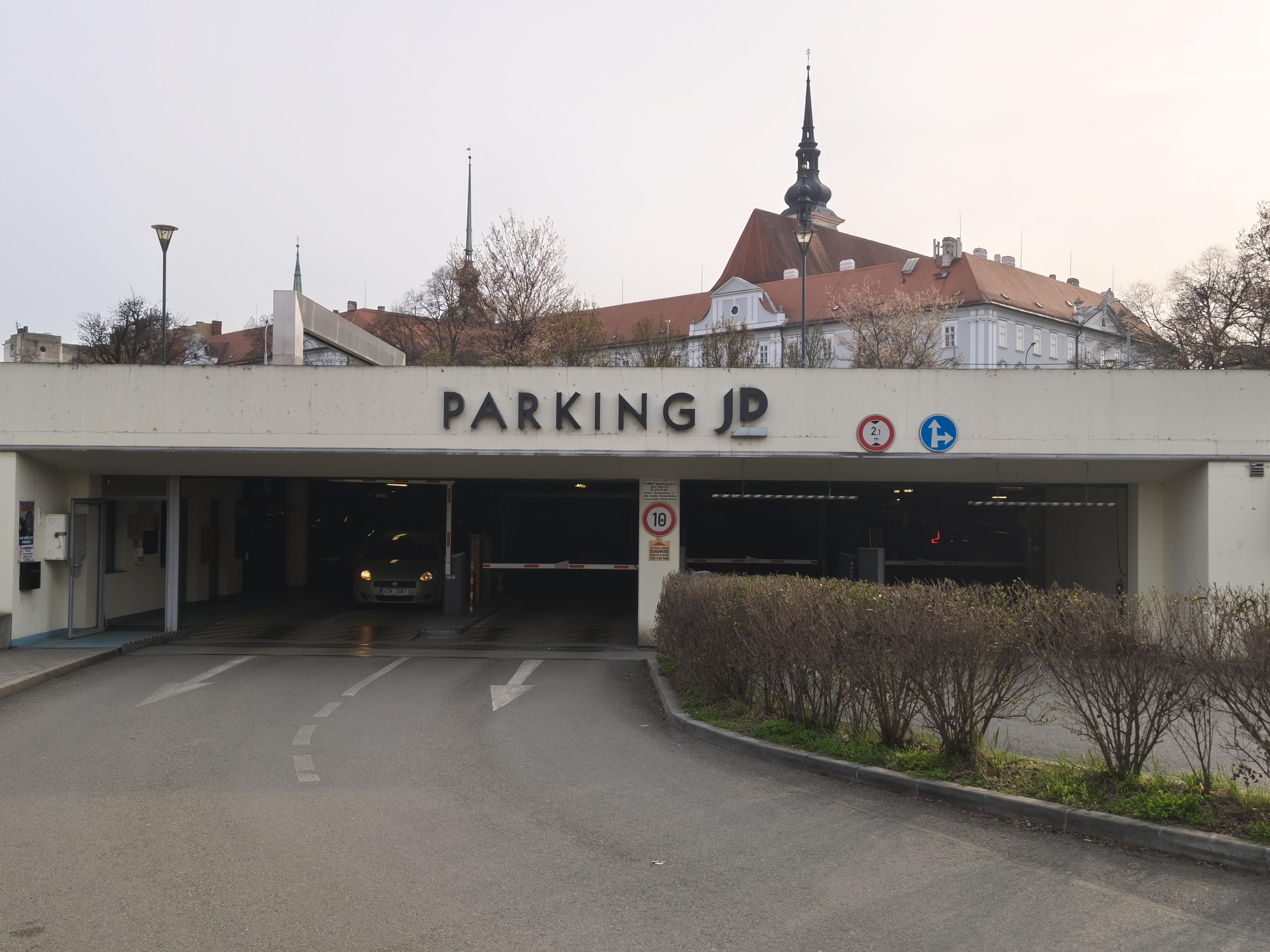 Podzemní parkovací garáže u Janáčkova divadla foto 3