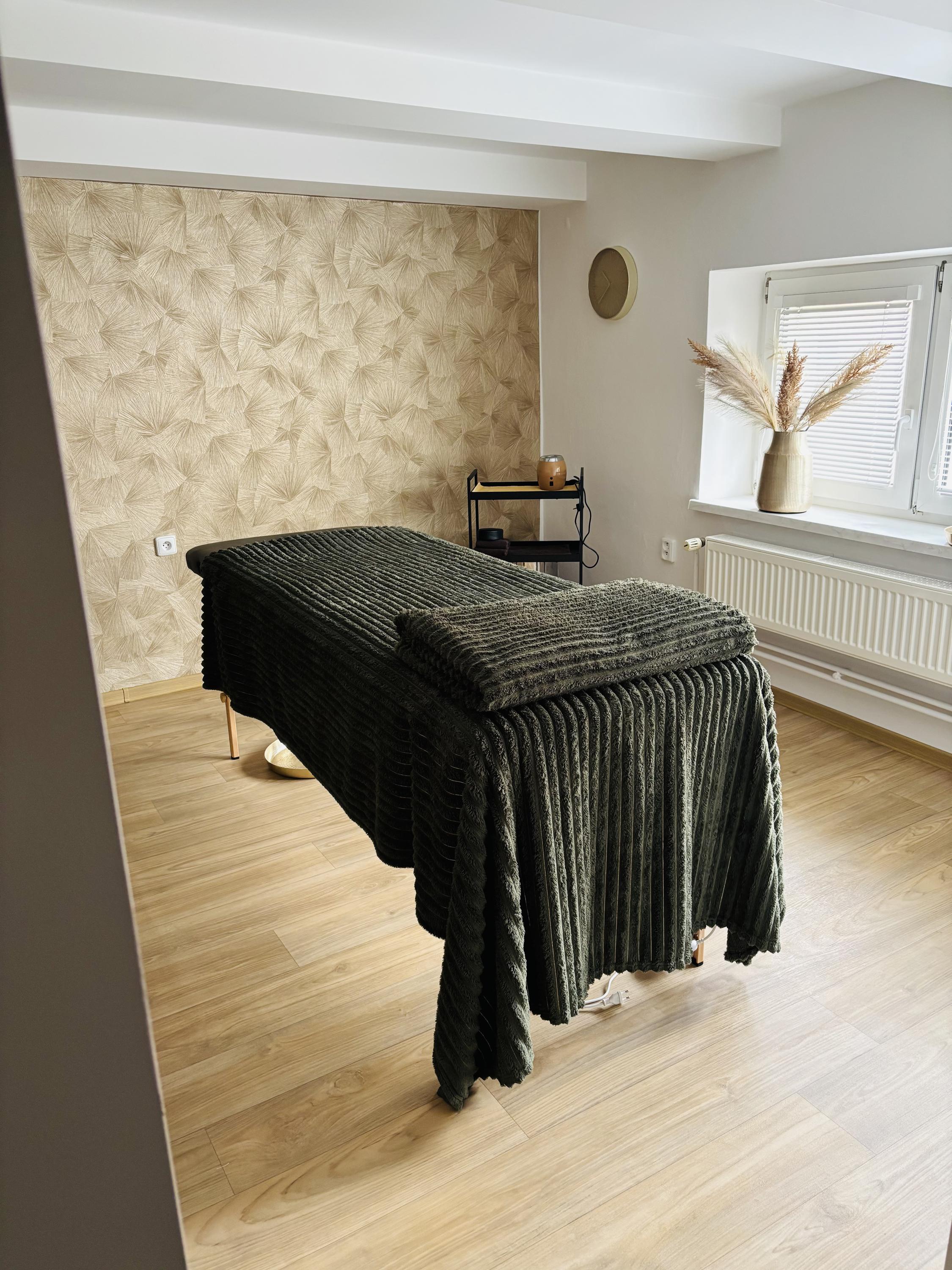 Přijď na masáž foto 2