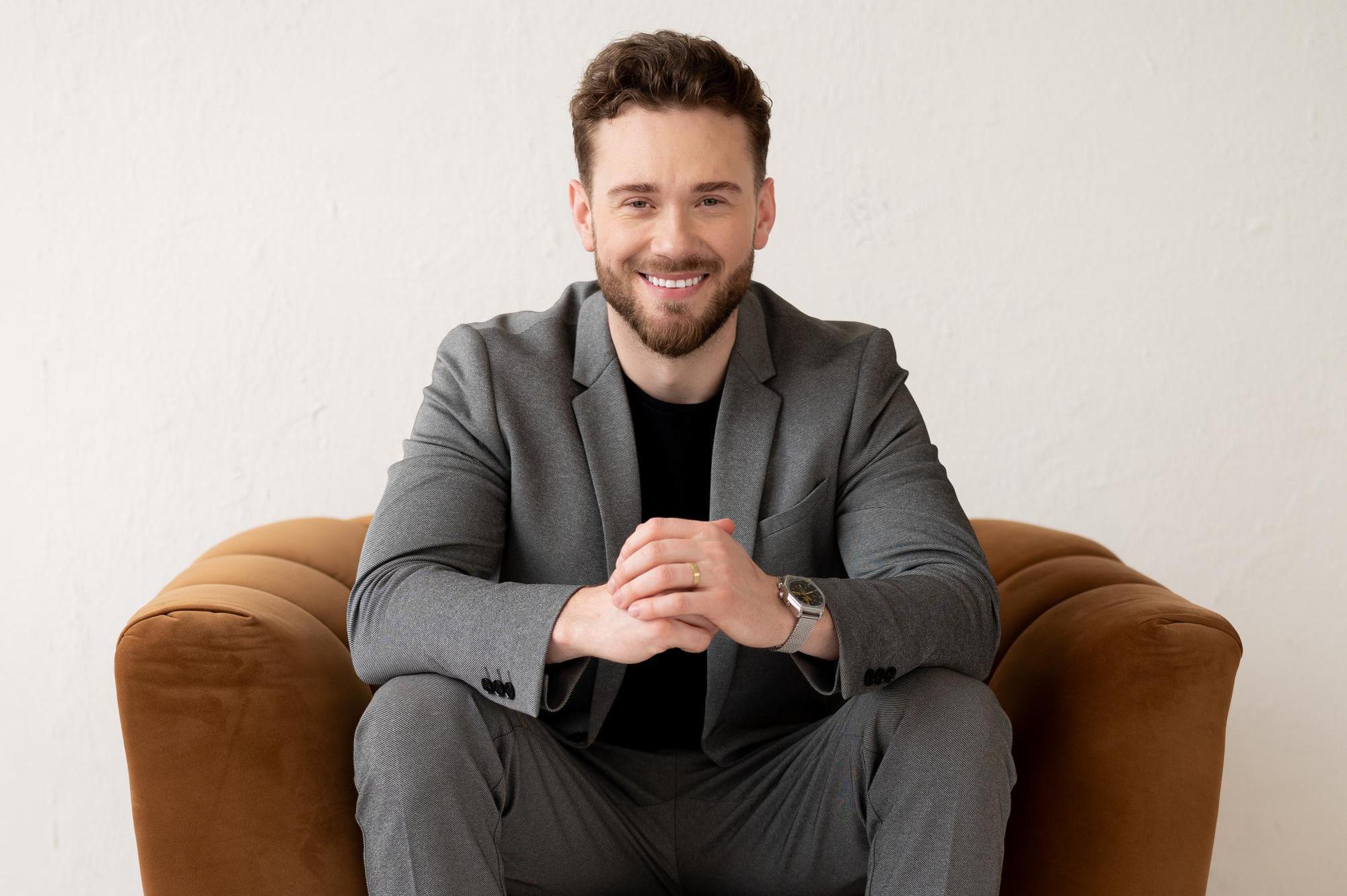 LUKÁŠ DUSÍK realitní makléř REMAX ALFA