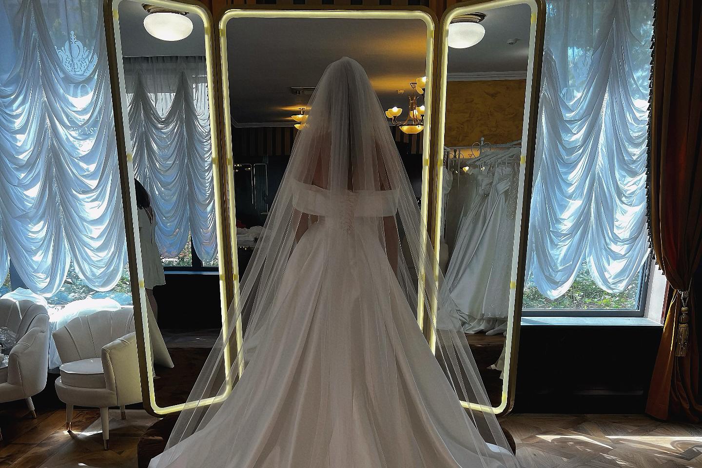 The CROWN Company s.r.o