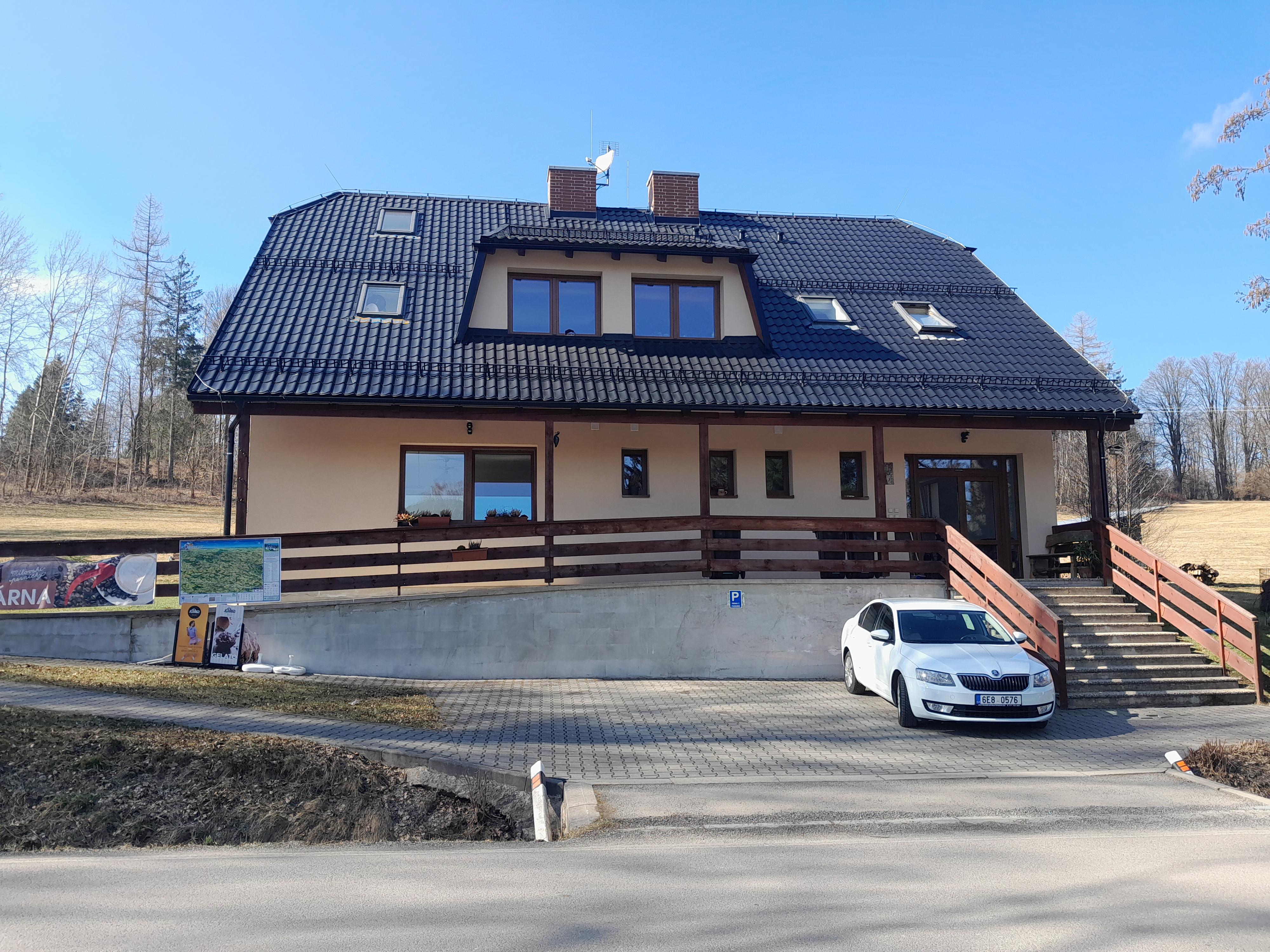 Milovská kavárna foto 5