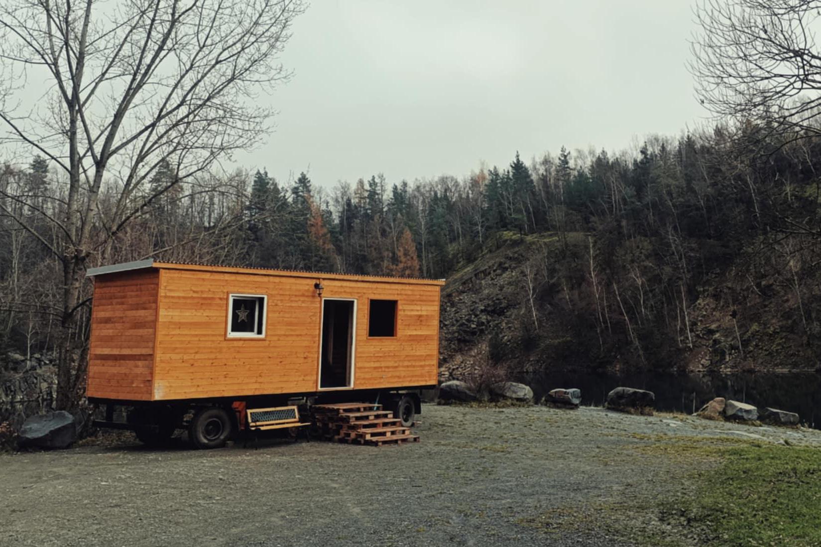 Naše maringotka Lomka