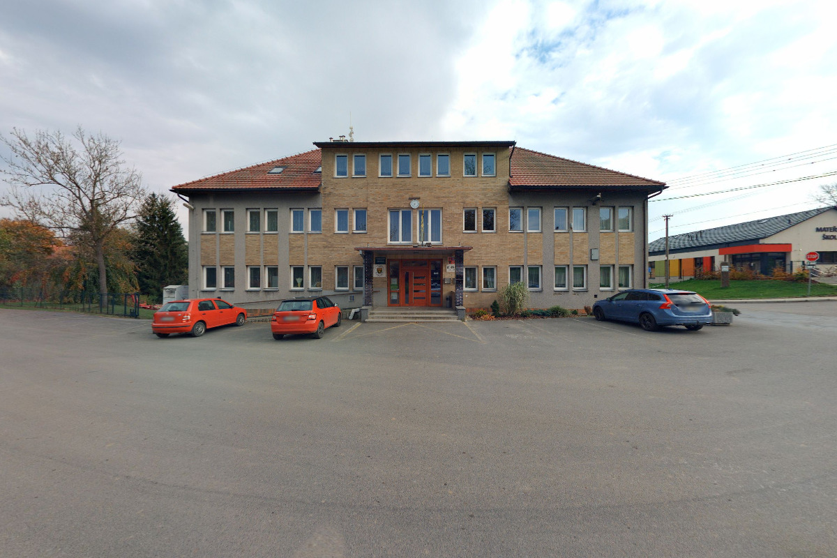Horní Krupá - obecní úřad foto 4
