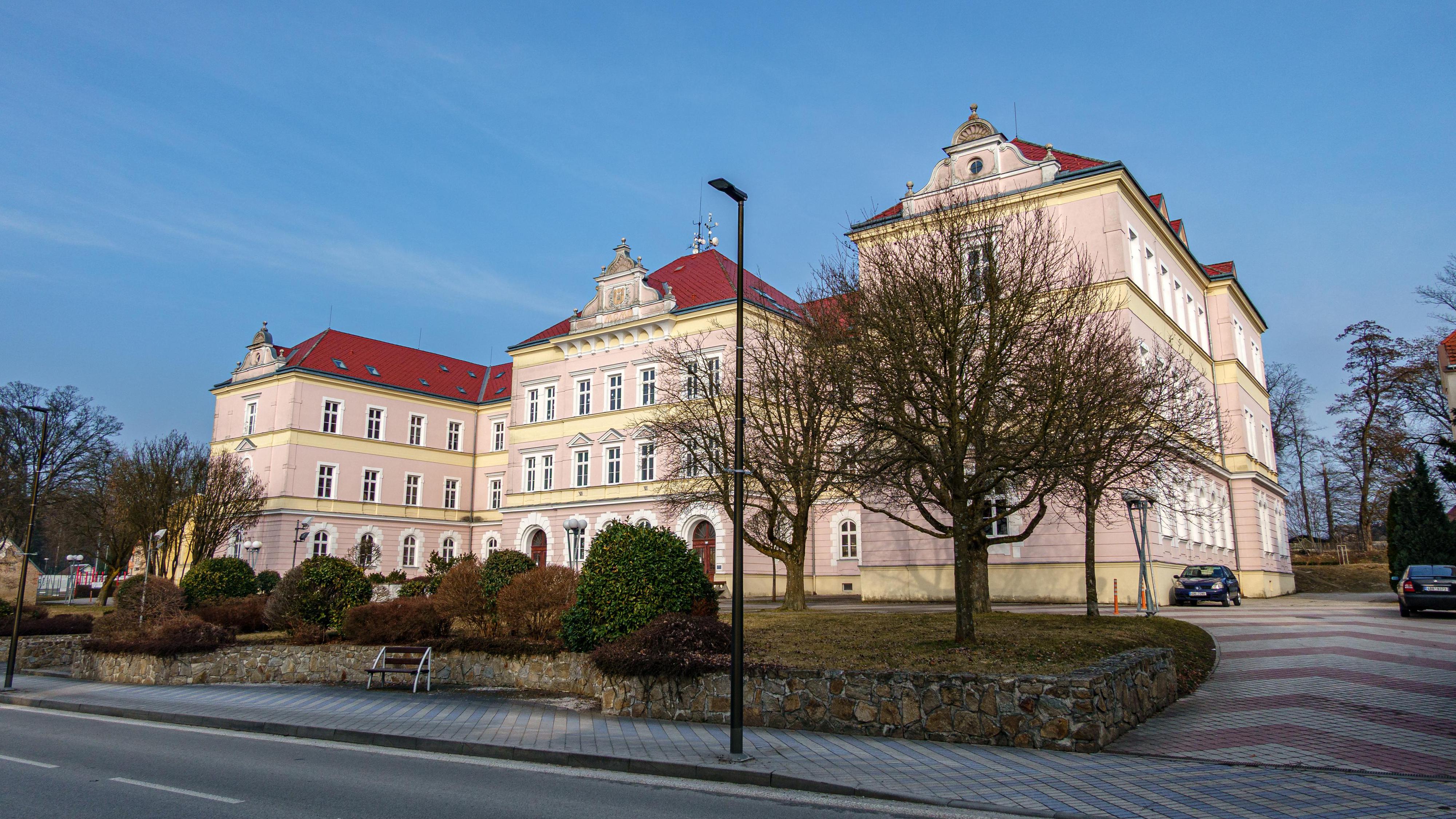 Základní škola a Mateřská škola Nová Bystřice foto 3