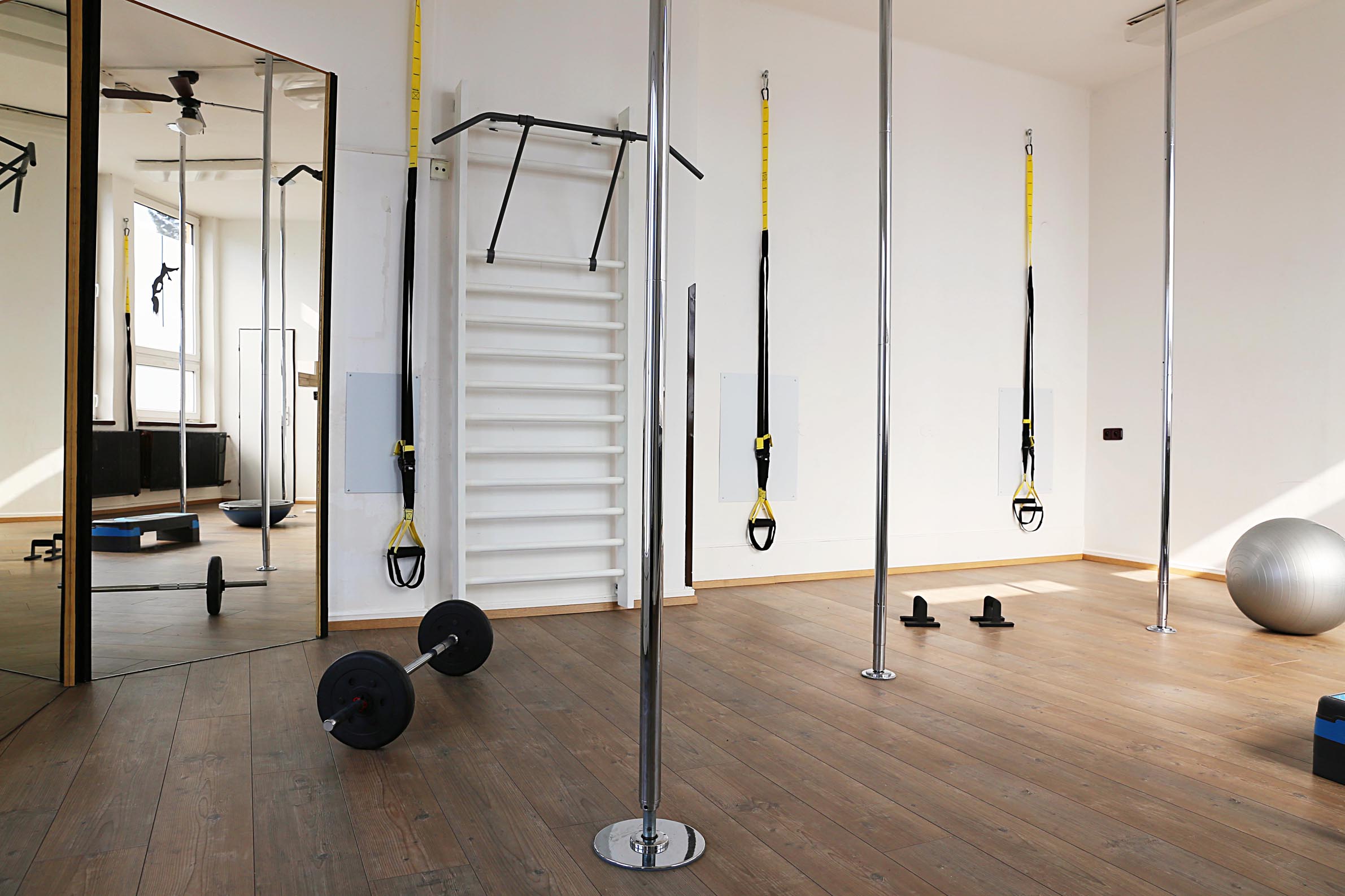 DANIELLABE PoleDance & Fit Studio